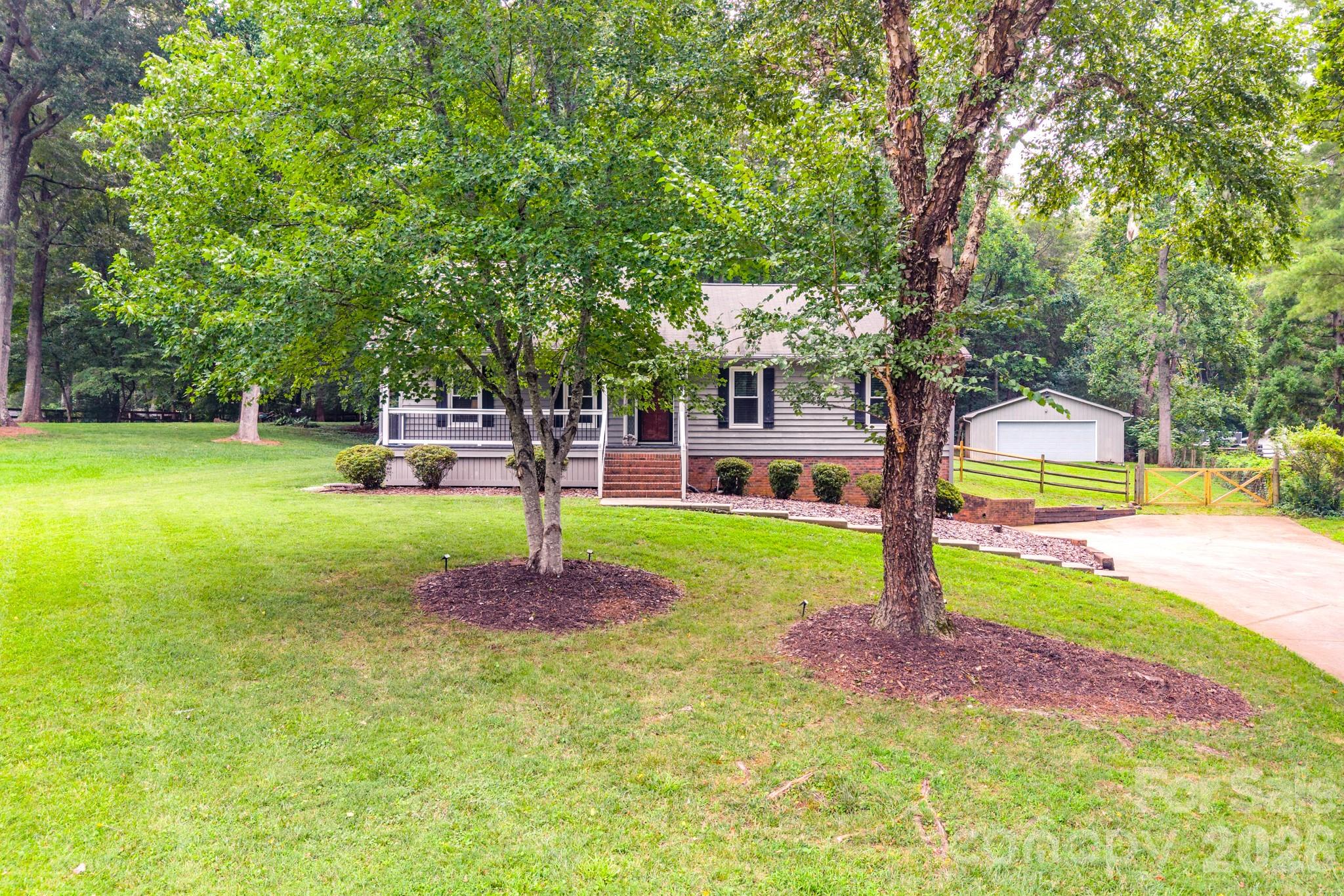 7400 Sample Road Property Photo 1