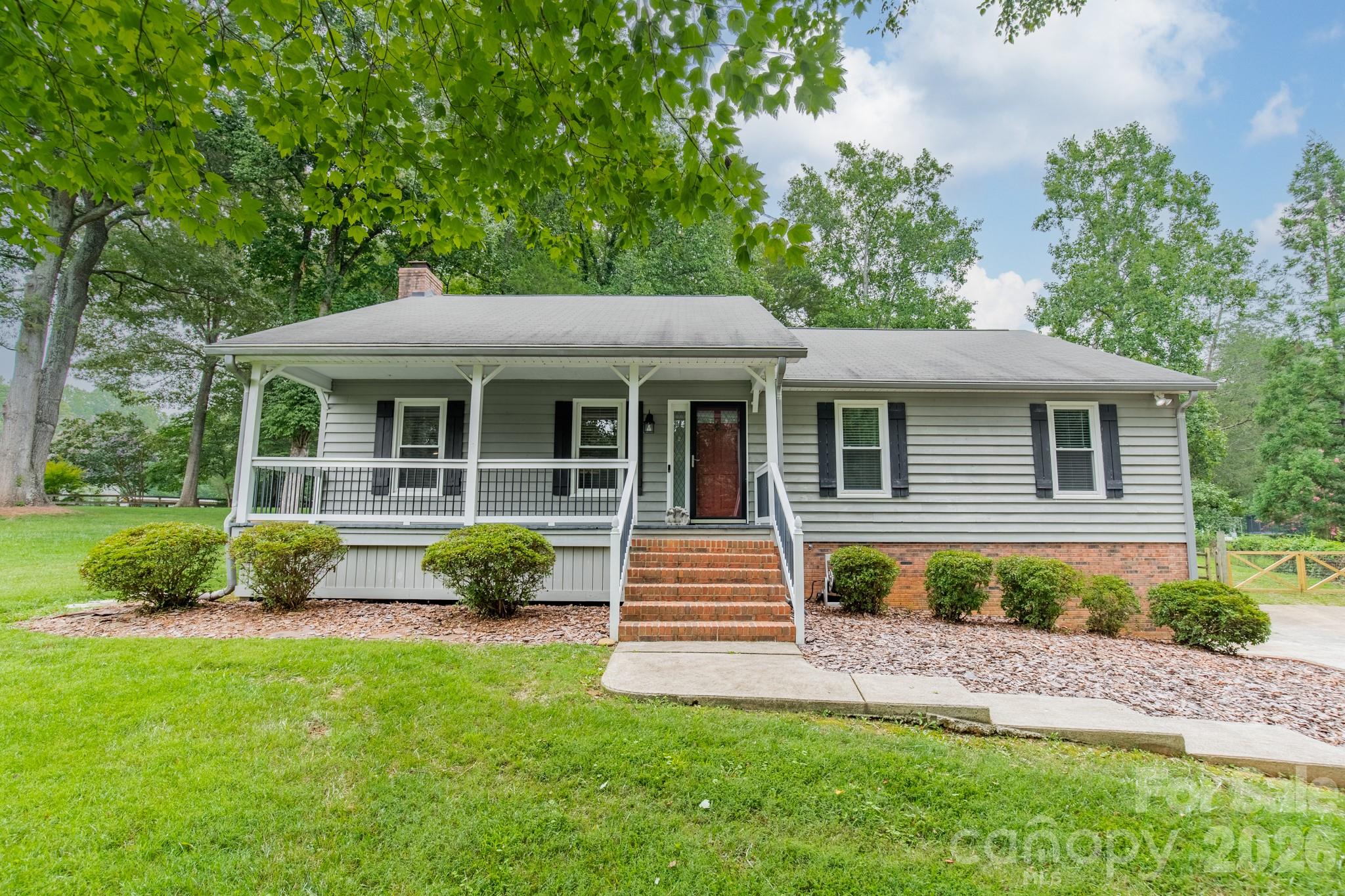 7400 Sample Road Property Photo 4