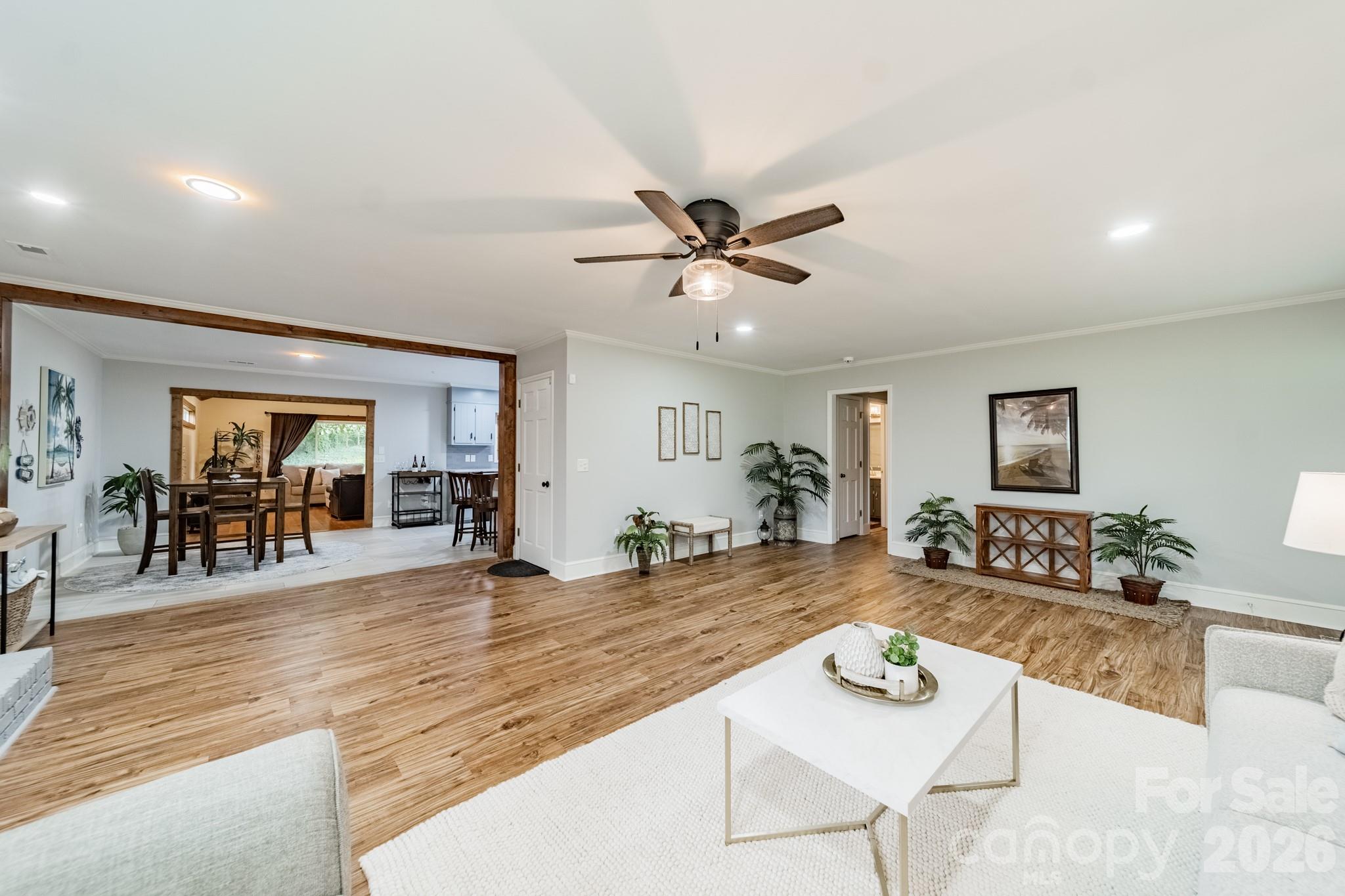 7400 Sample Road Property Photo 9