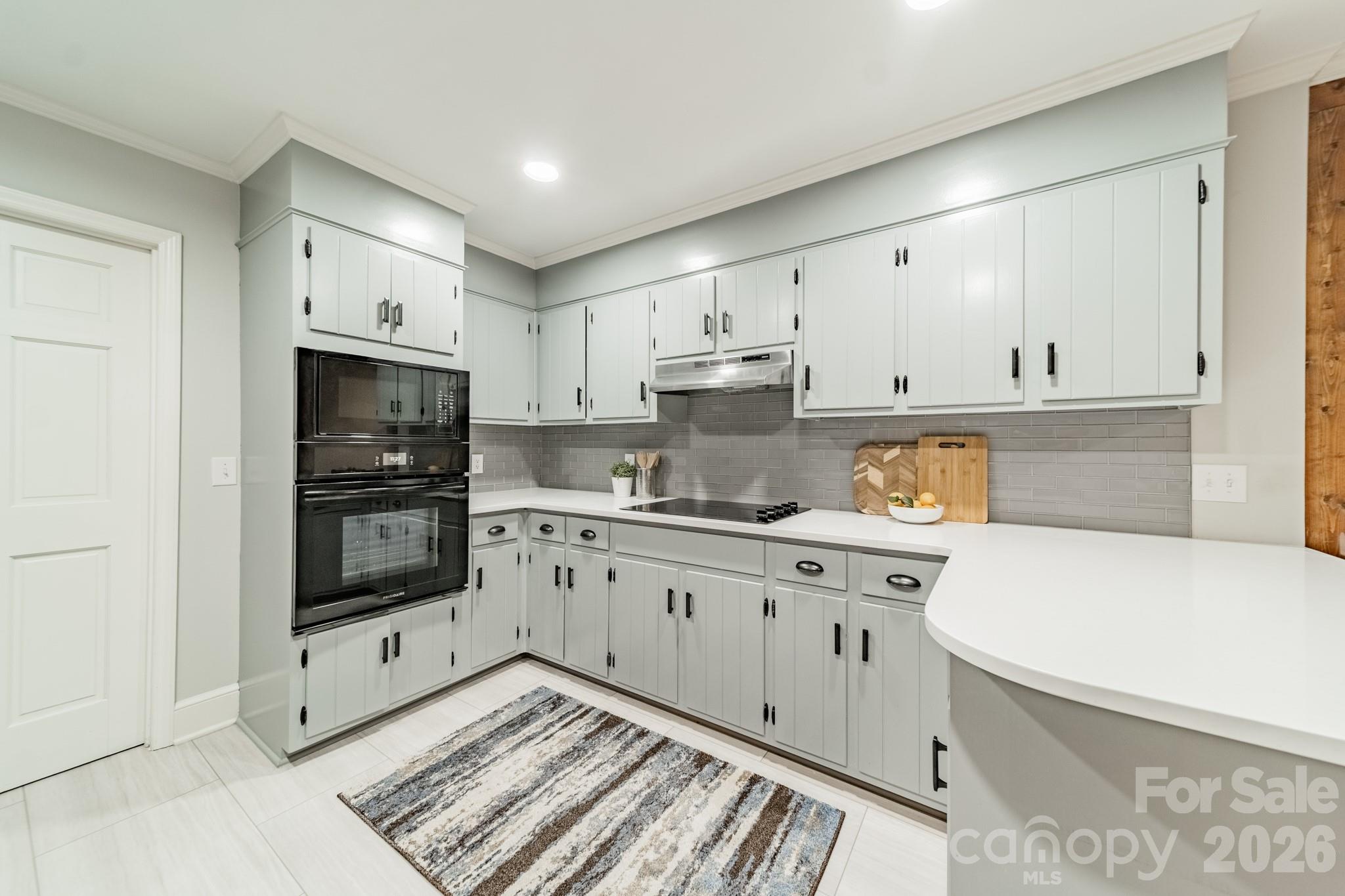 7400 Sample Road Property Photo 14