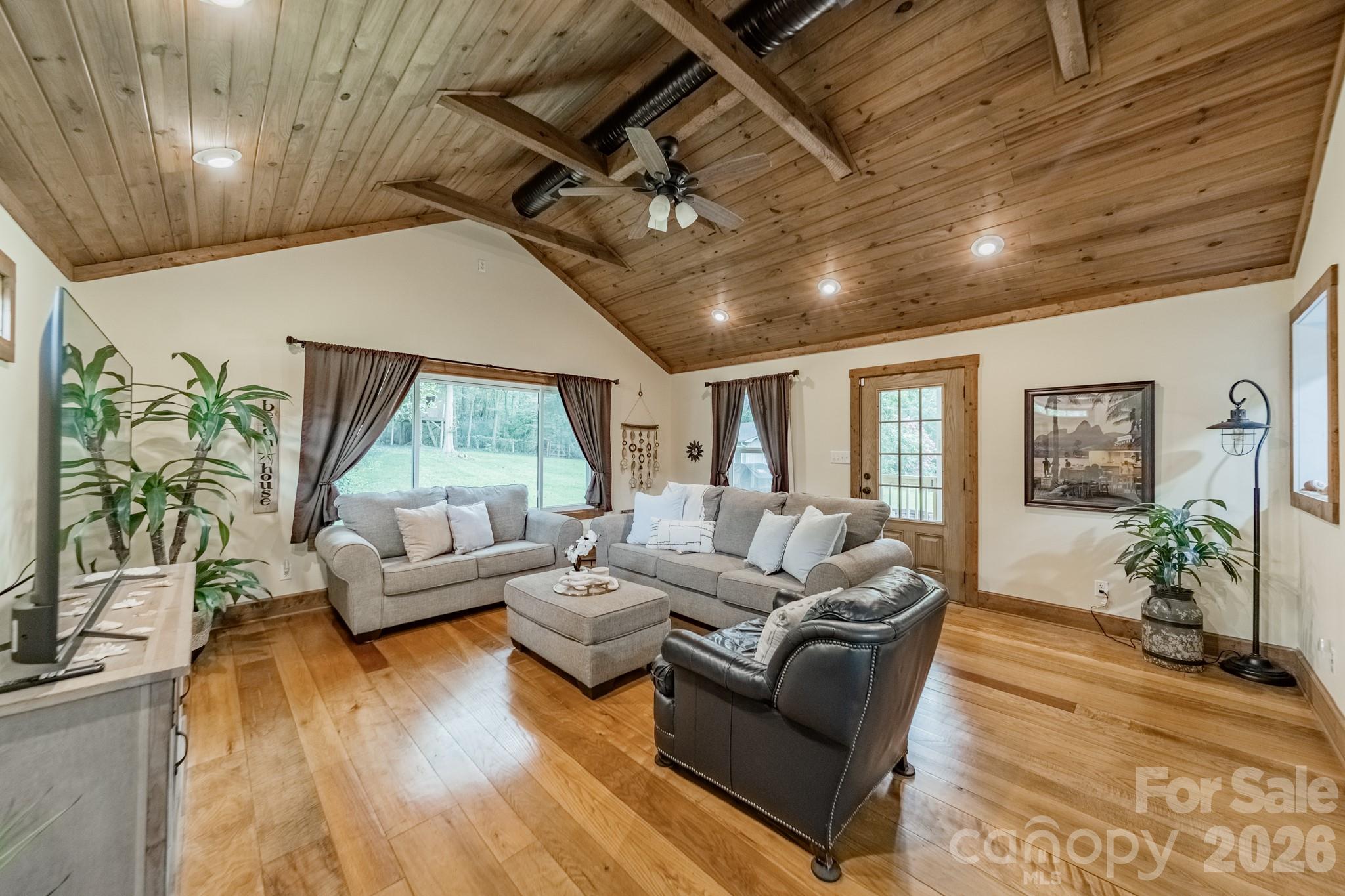 7400 Sample Road Property Photo 18