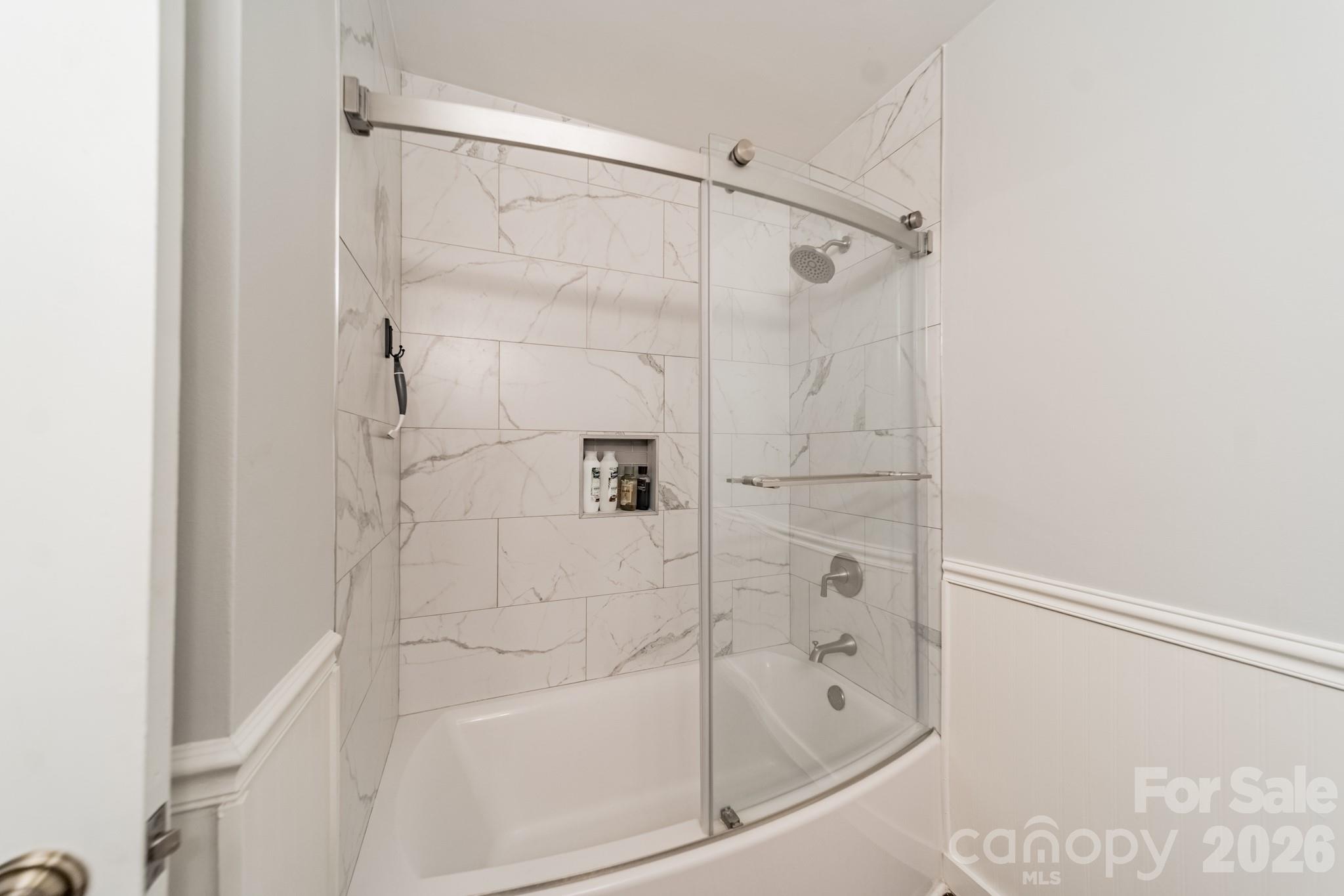 7400 Sample Road Property Photo 21