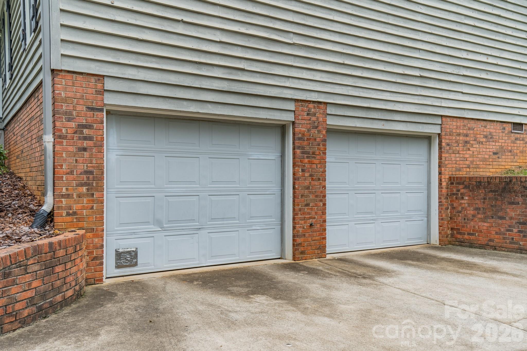 7400 Sample Road Property Photo 35