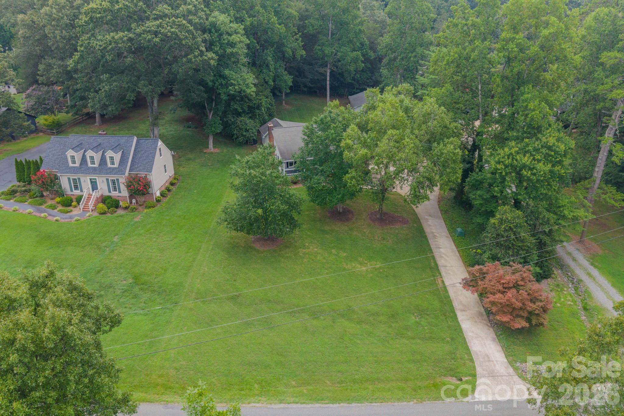7400 Sample Road Property Photo 36