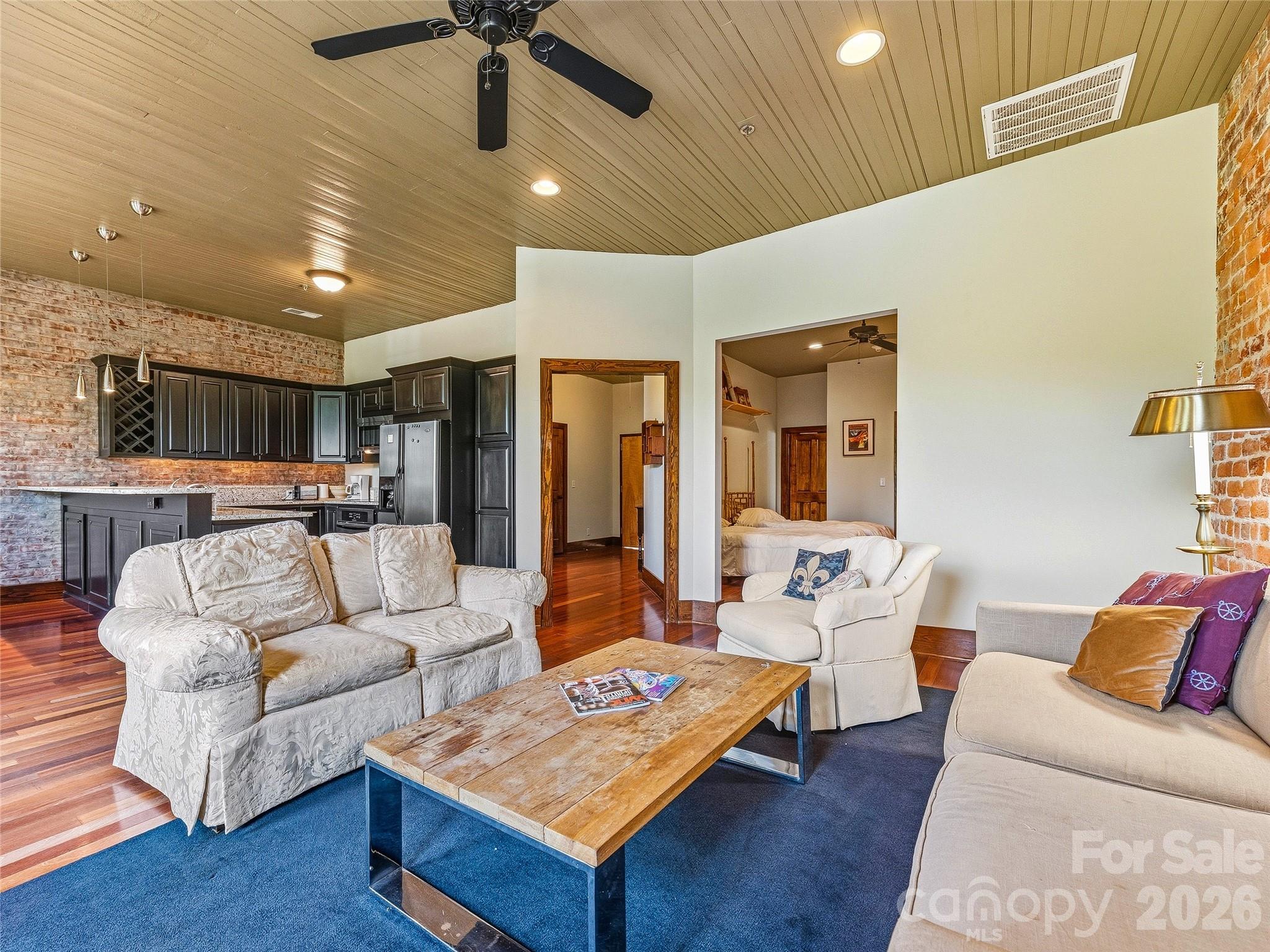 33 Patton Avenue 301 Property Photo 6
