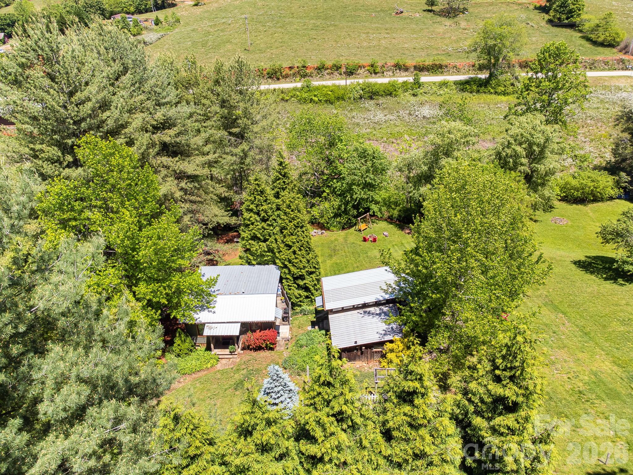 107 111 Hougie Heaven Lane Property Photo 1