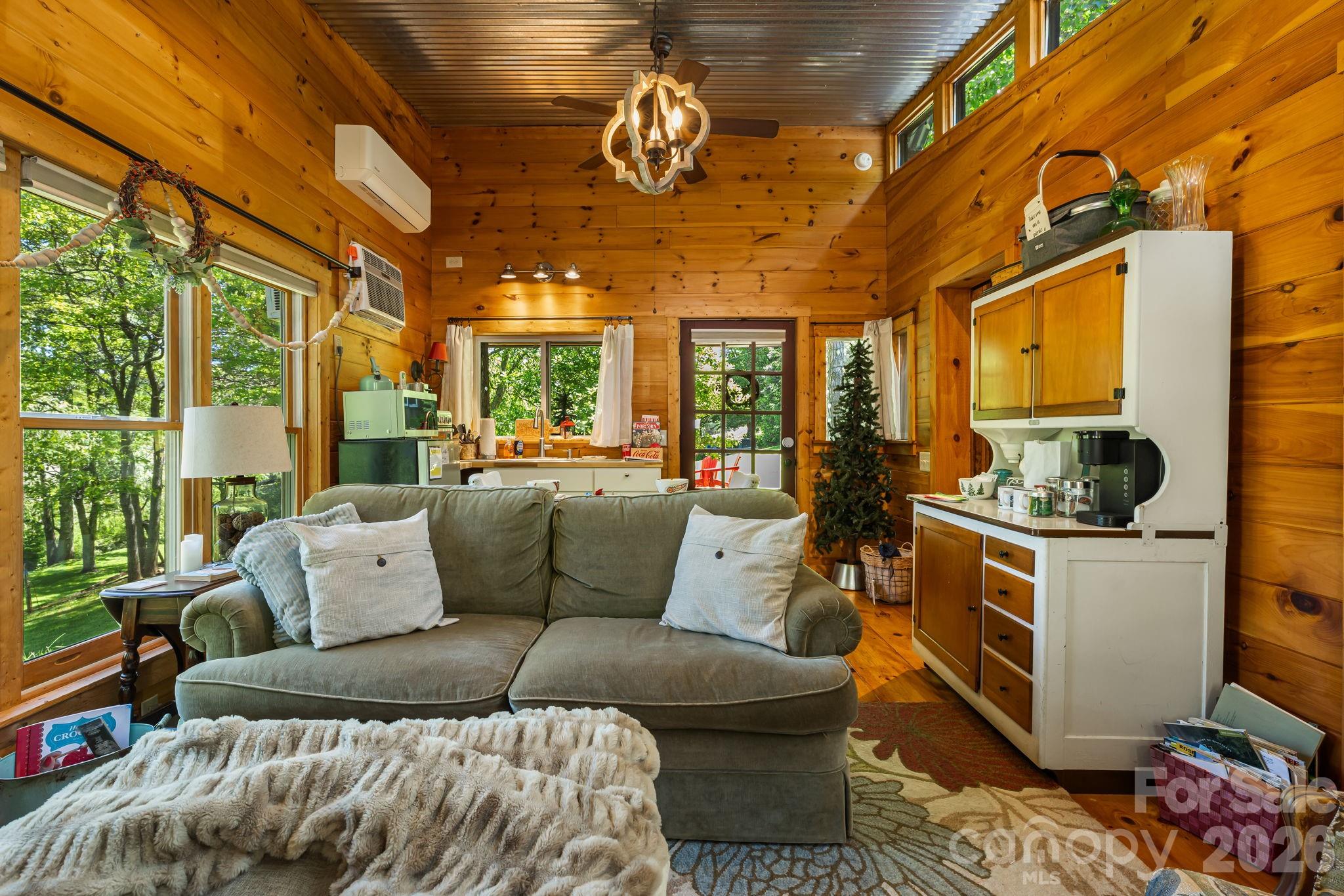107 111 Hougie Heaven Lane Property Photo 7