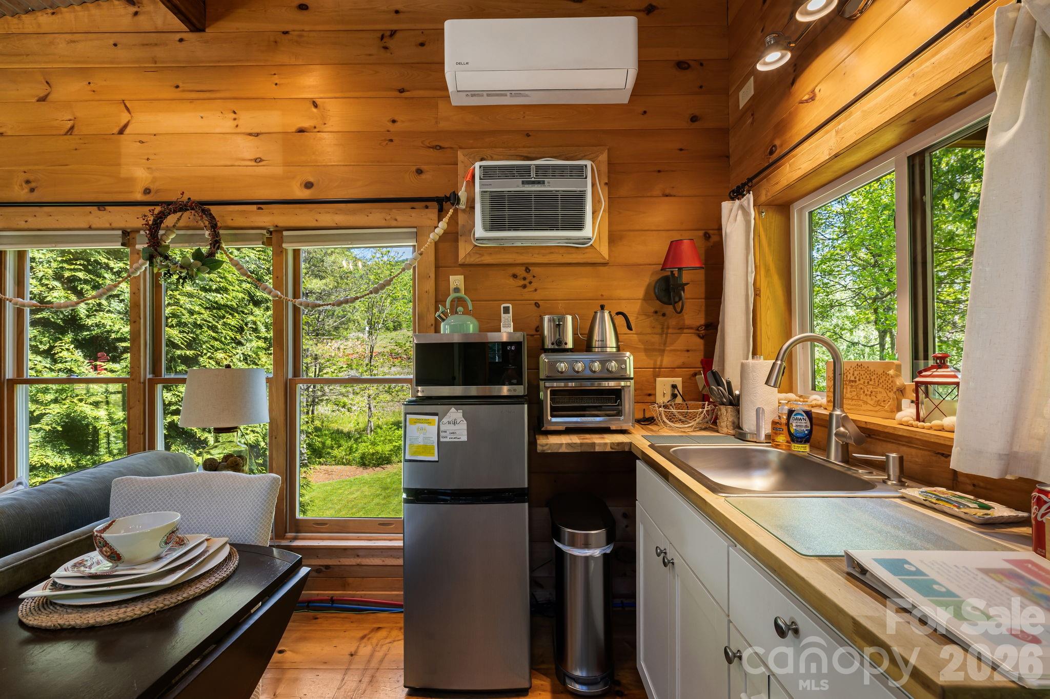 107 111 Hougie Heaven Lane Property Photo 9