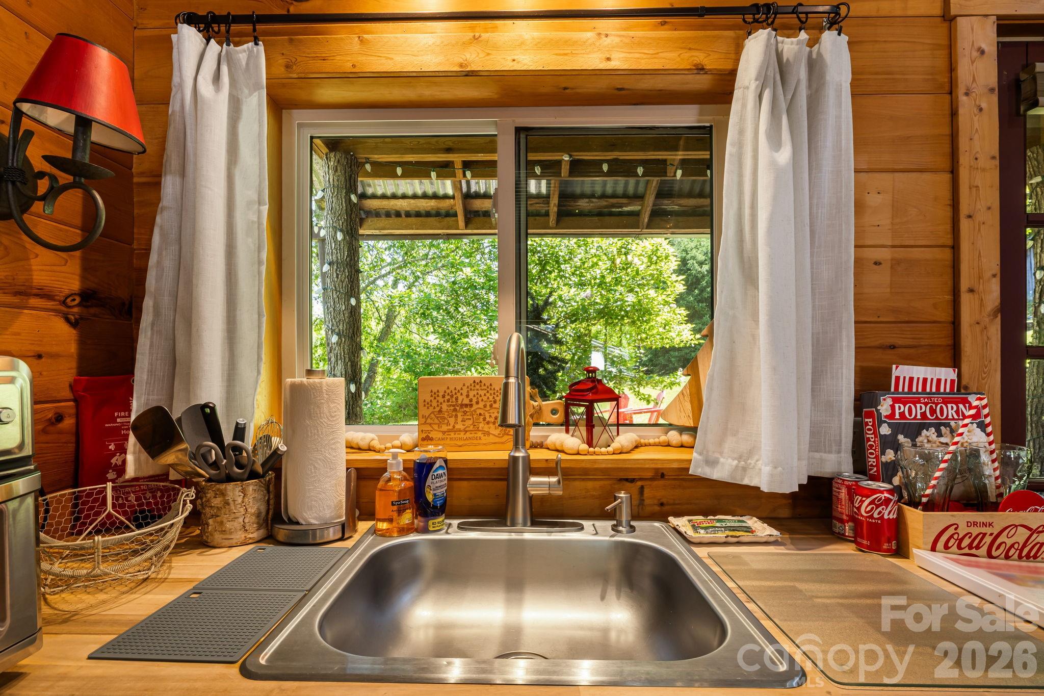 107 111 Hougie Heaven Lane Property Photo 10