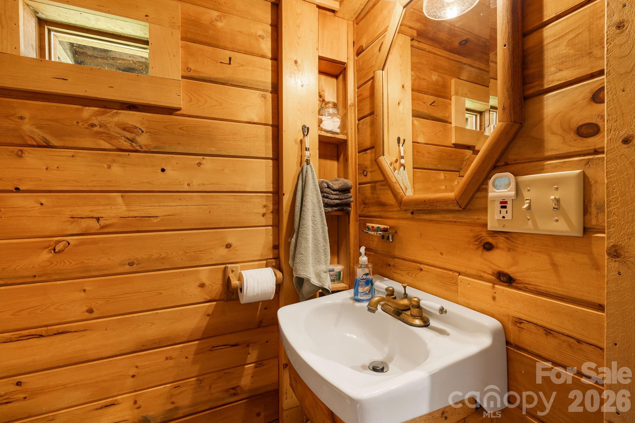 107 111 Hougie Heaven Lane Property Photo 15