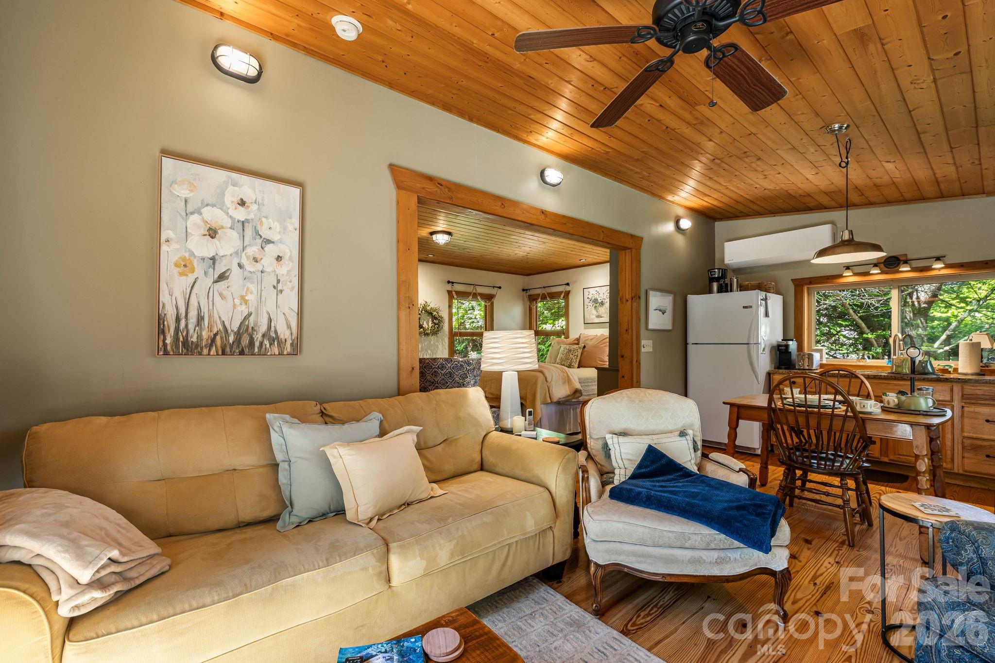 107 111 Hougie Heaven Lane Property Photo 26