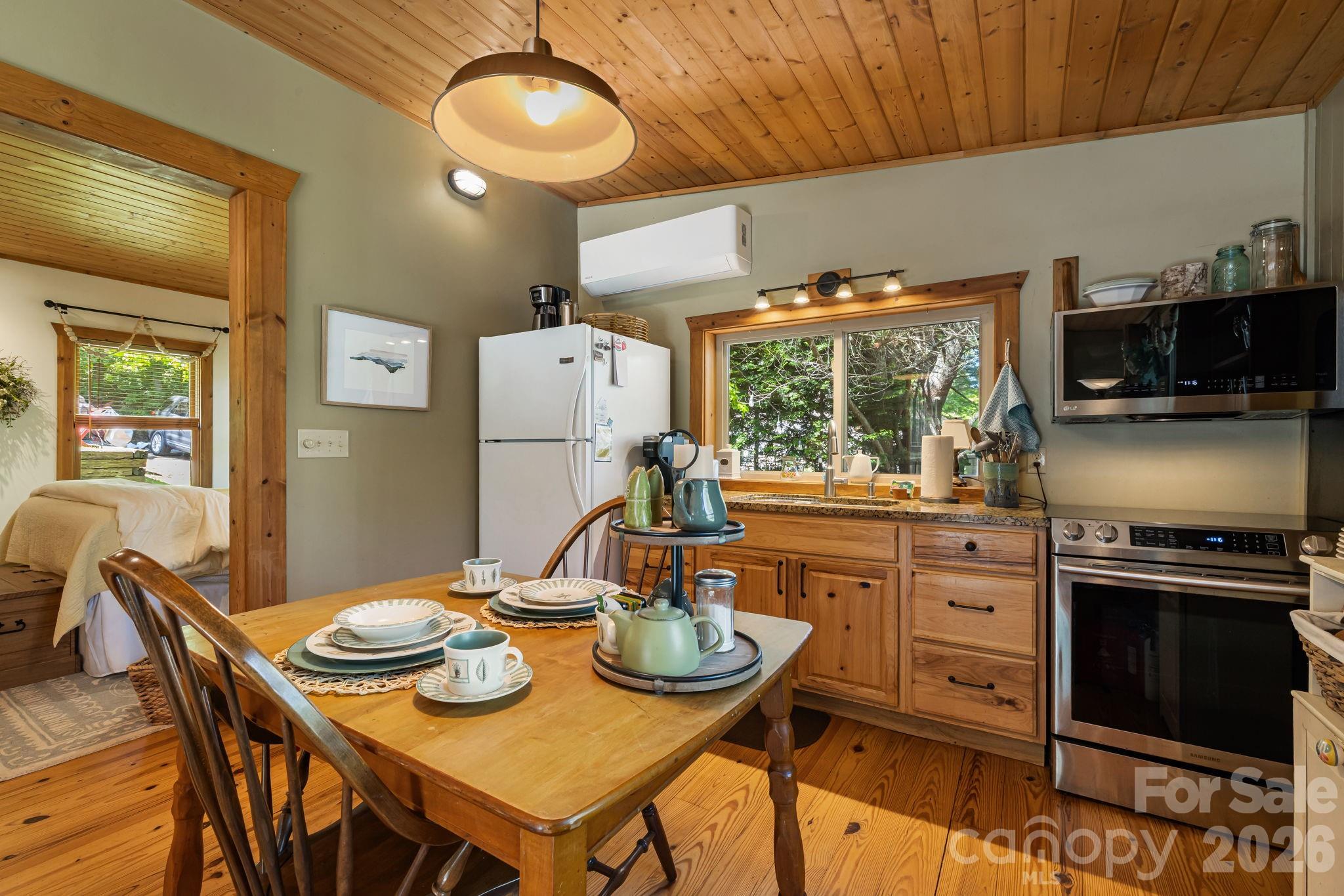 107 111 Hougie Heaven Lane Property Photo 27