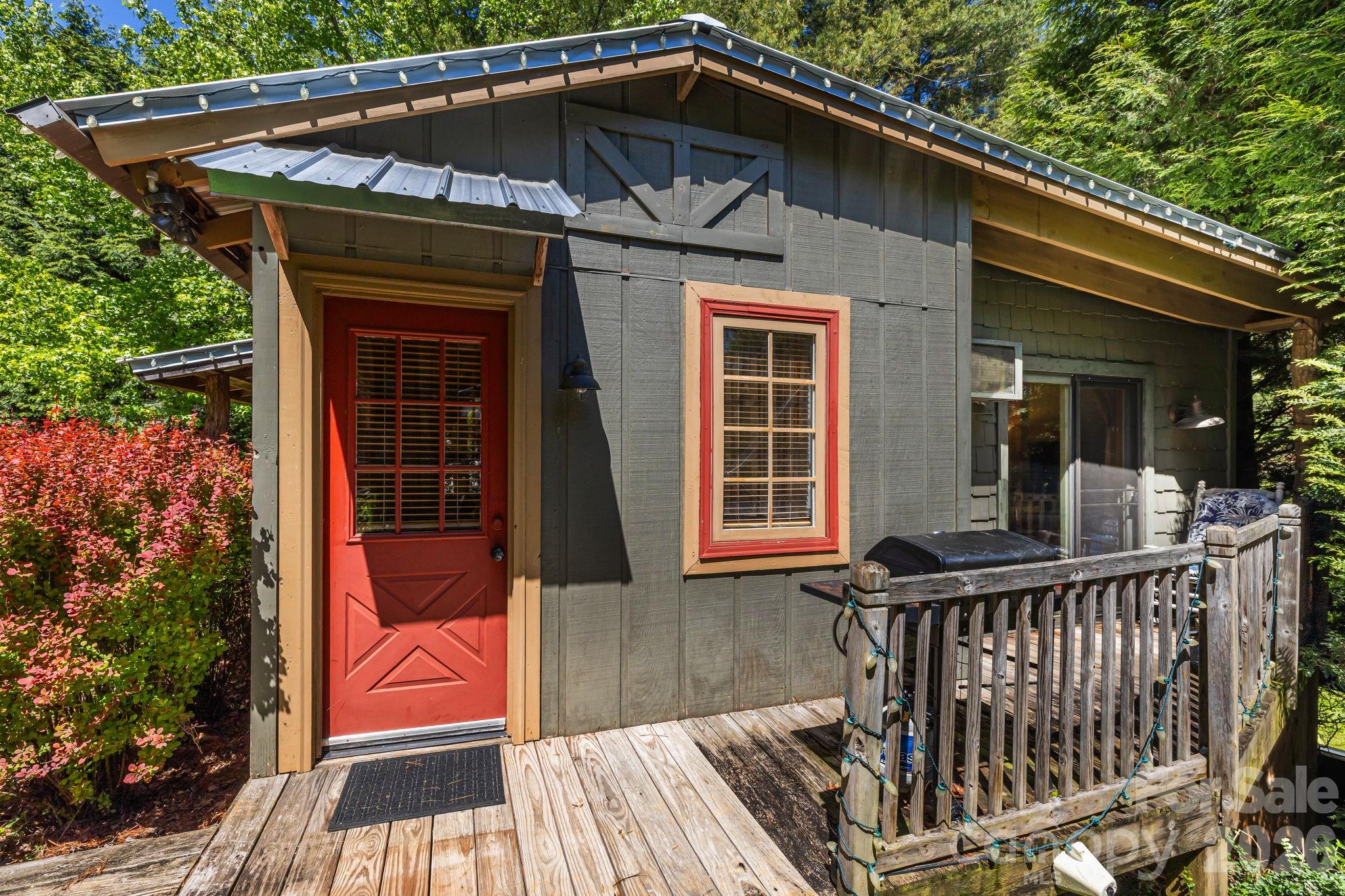 107 111 Hougie Heaven Lane Property Photo 38