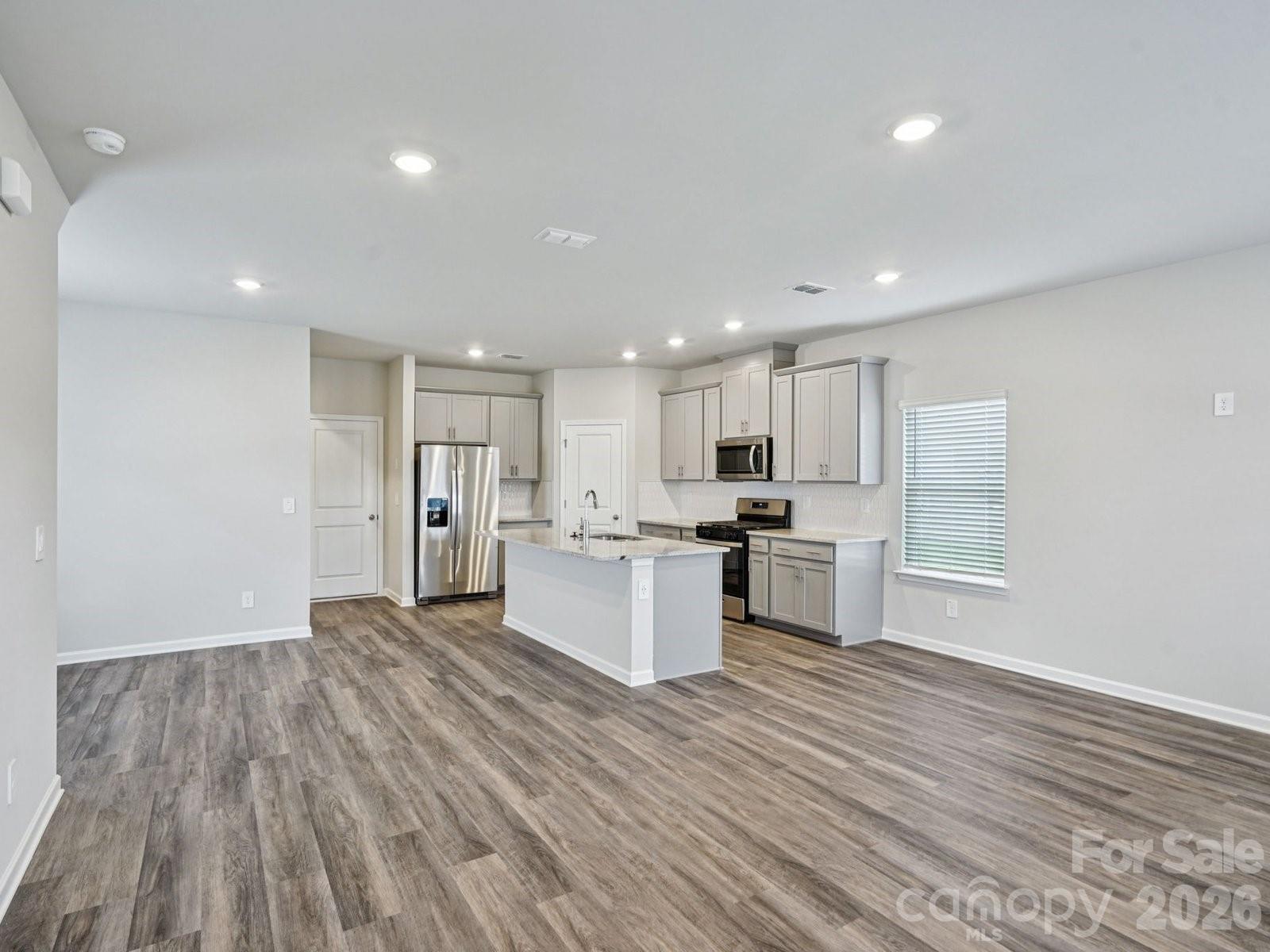 7274 Yardley Street Property Photo 2