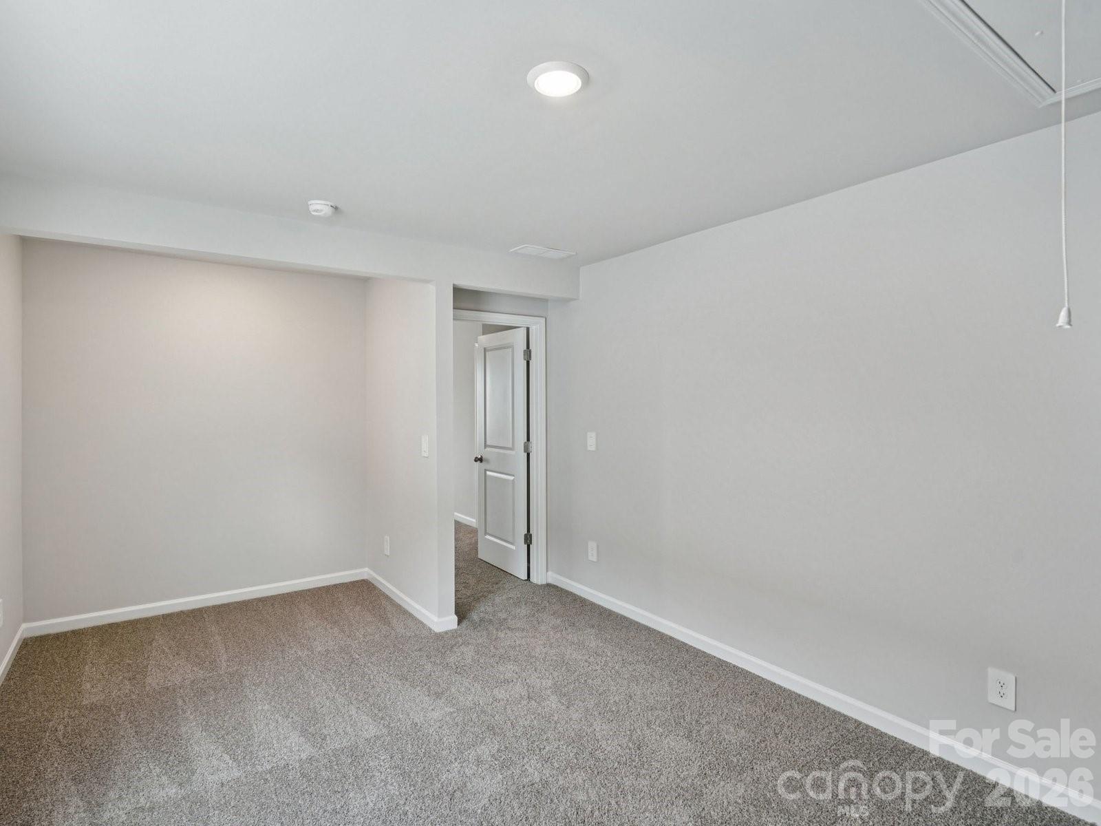 7274 Yardley Street Property Photo 6