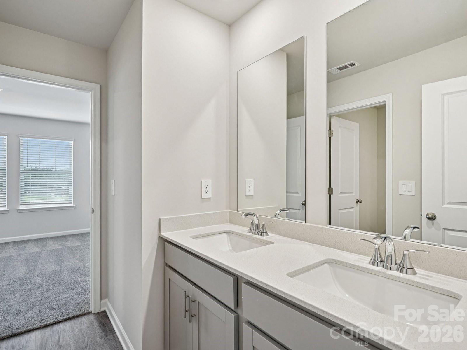 7274 Yardley Street Property Photo 12
