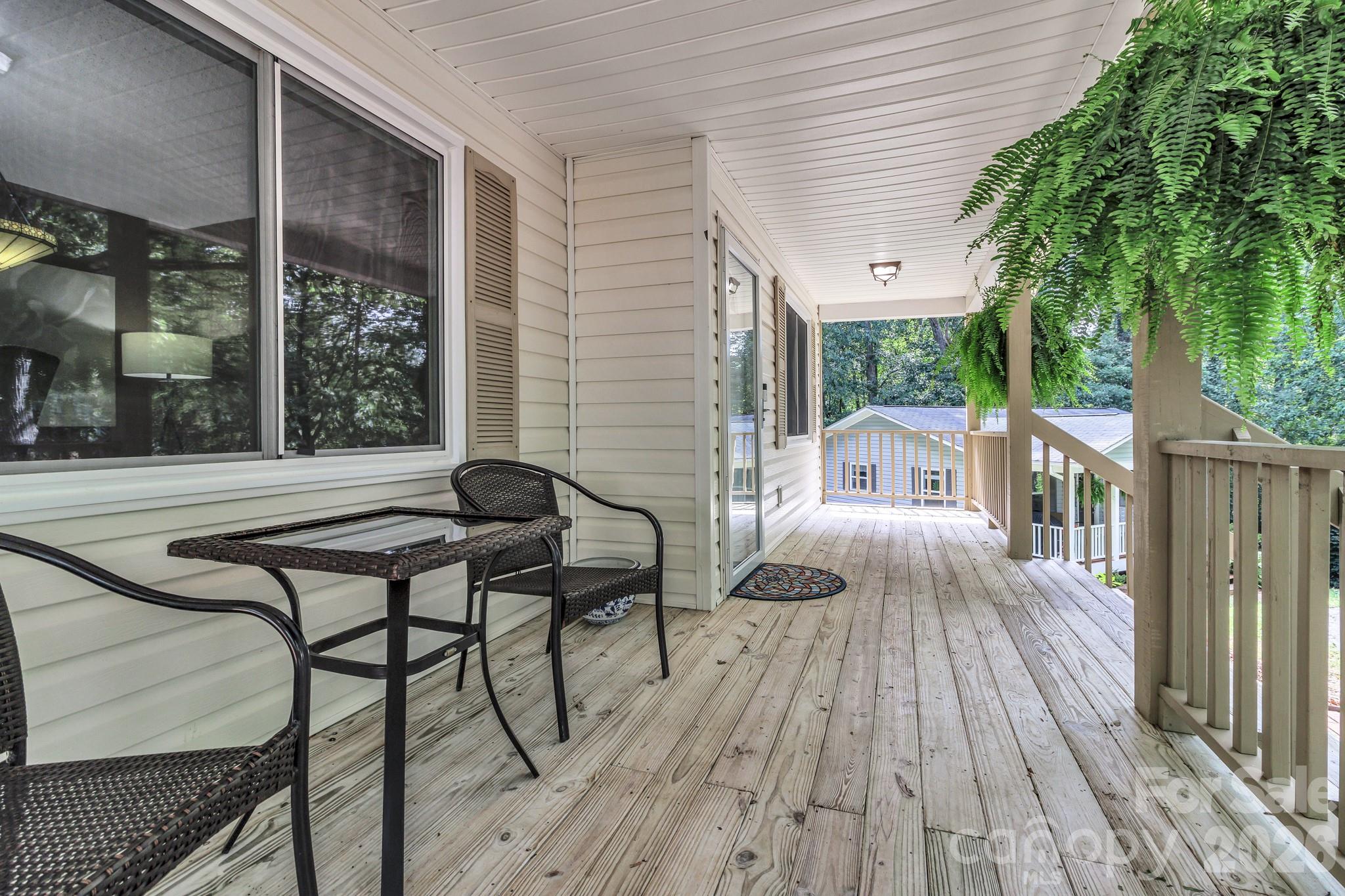 18 Mctindal Circle Property Photo 4