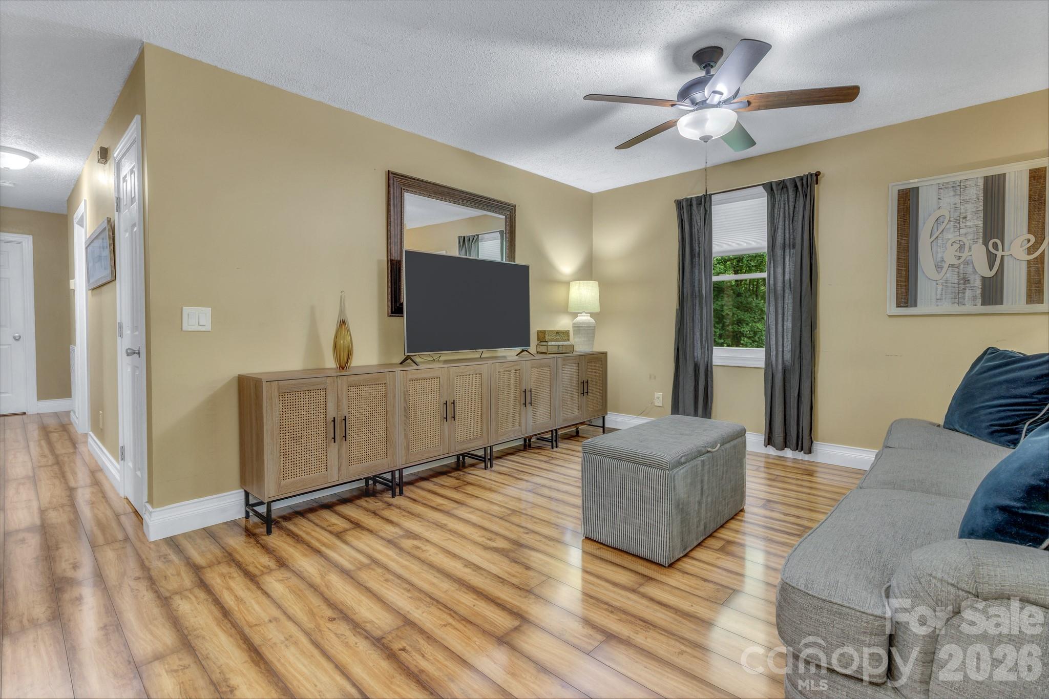 18 Mctindal Circle Property Photo 7