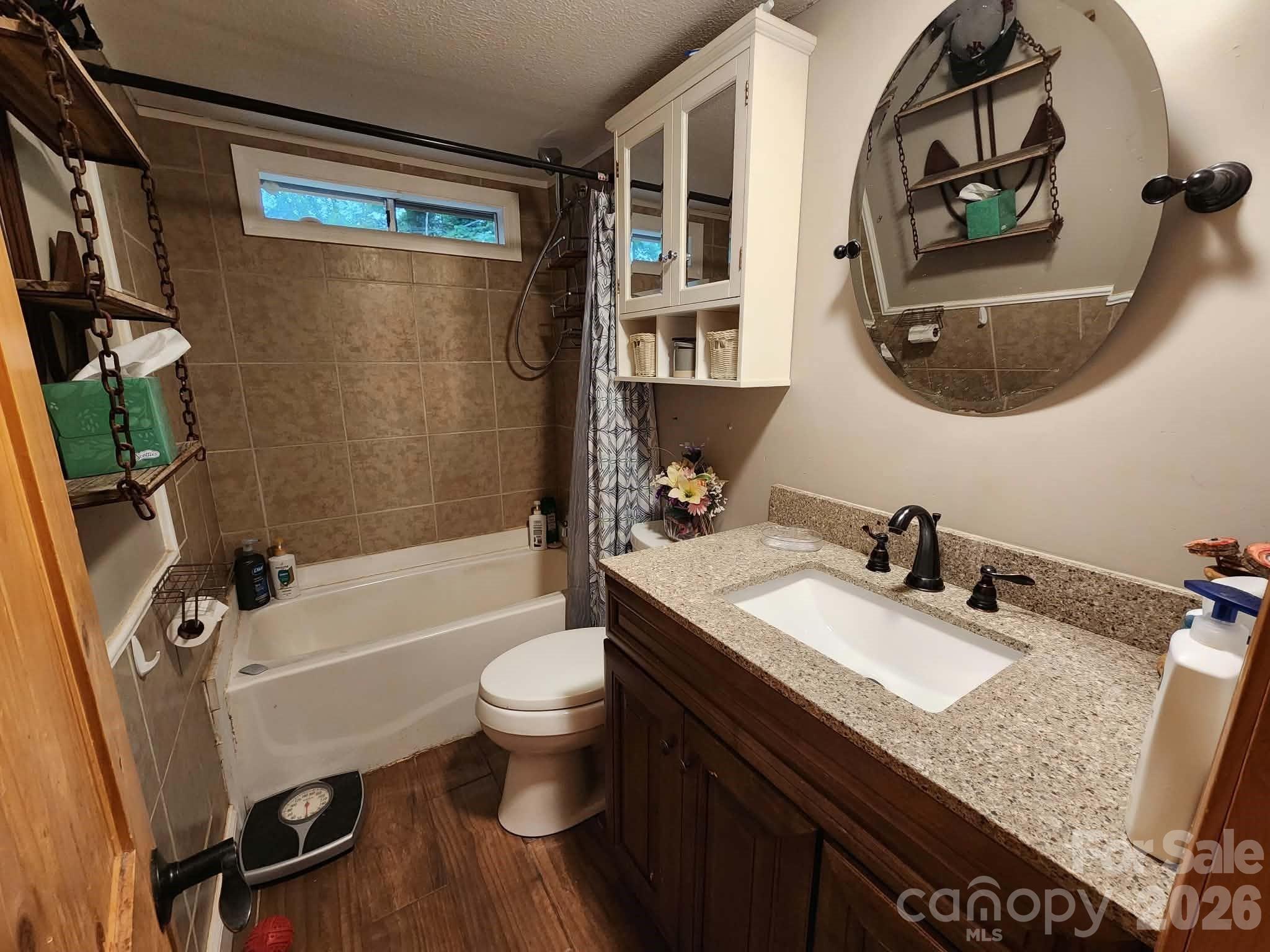 345 Hyatt Street Property Photo 11