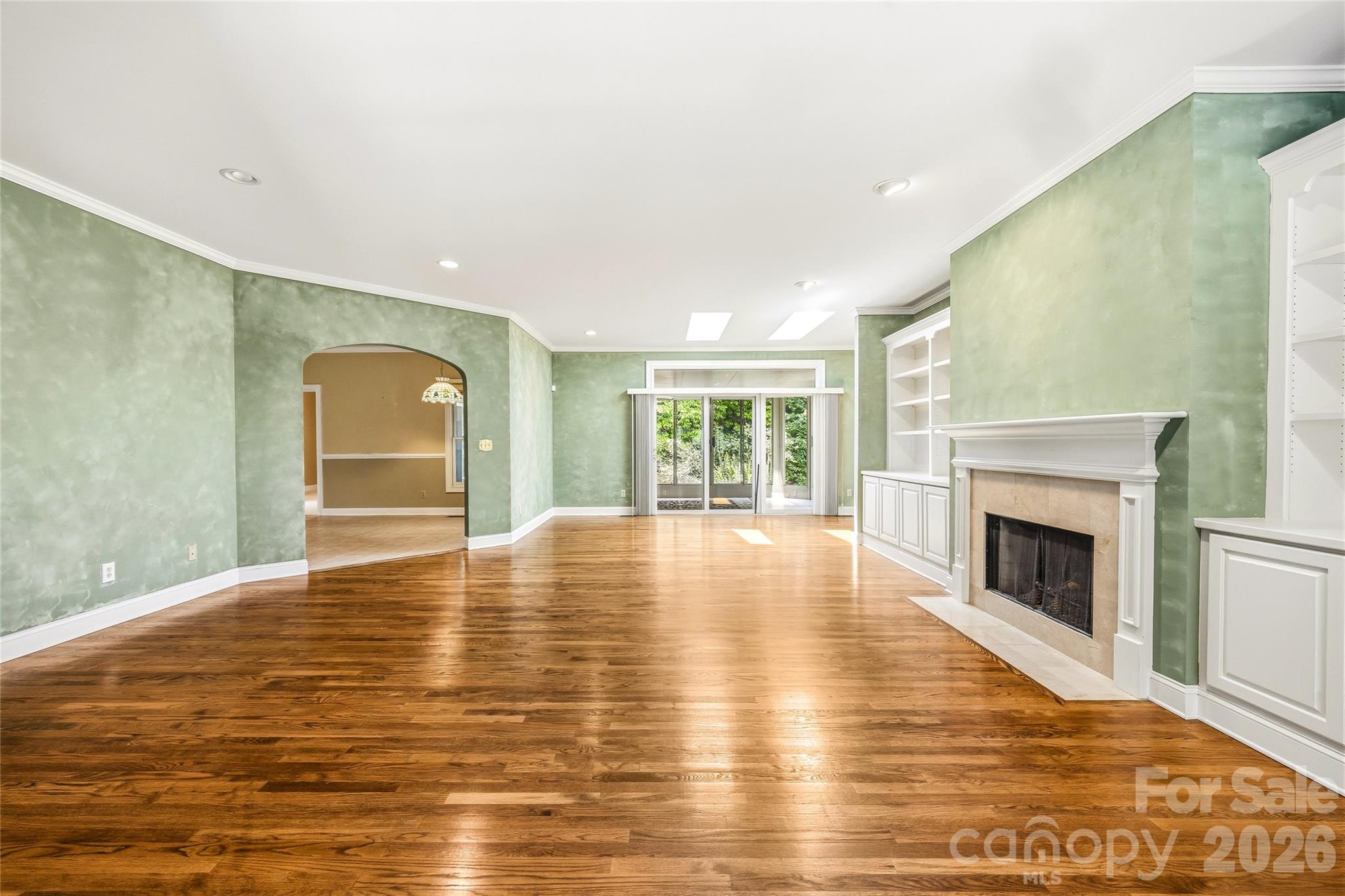 200 Teaberry Lane Property Photo 4