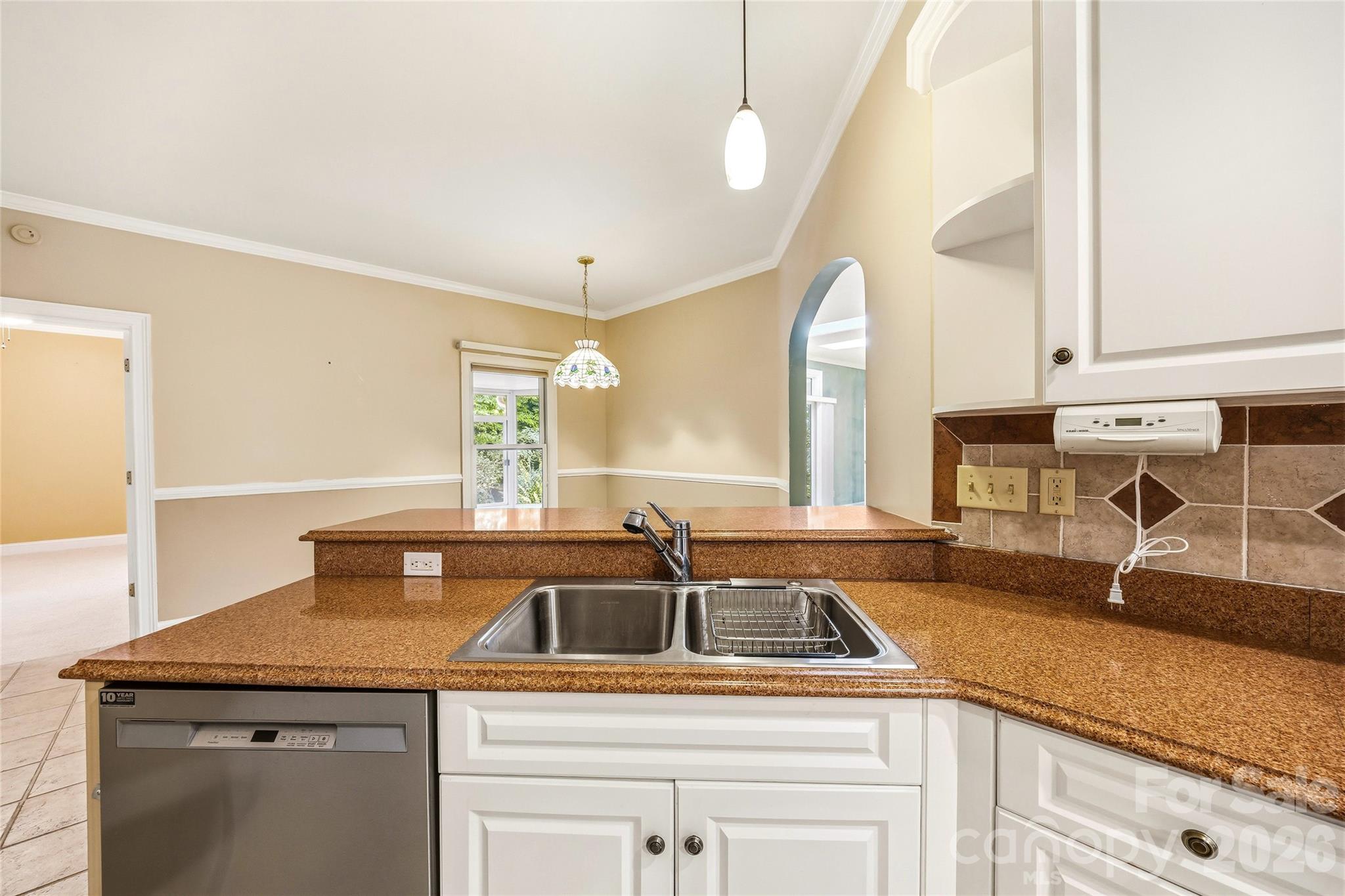 200 Teaberry Lane Property Photo 8