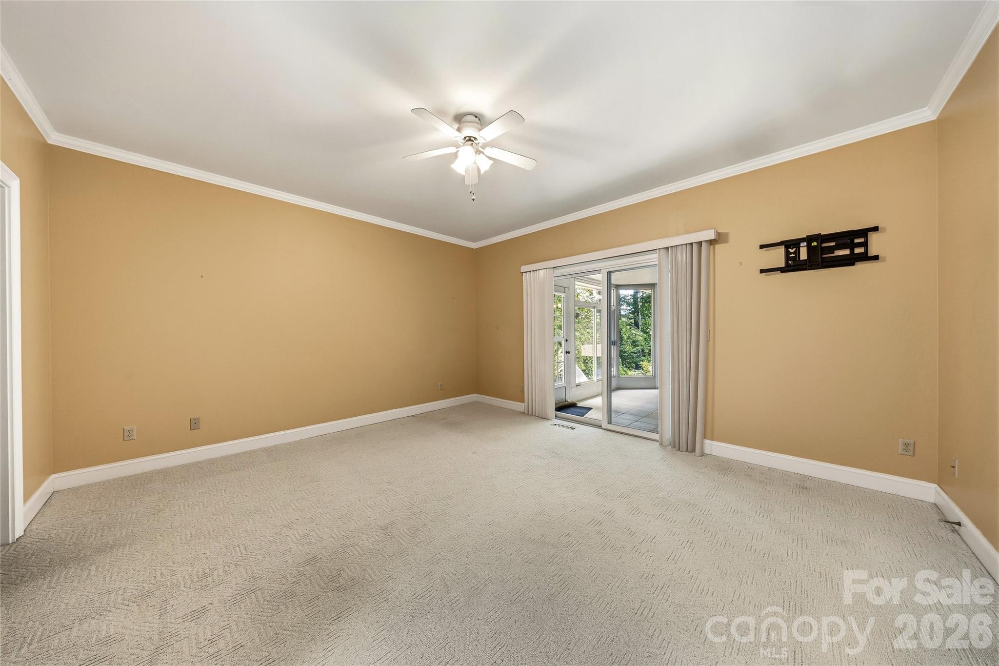 200 Teaberry Lane Property Photo 11