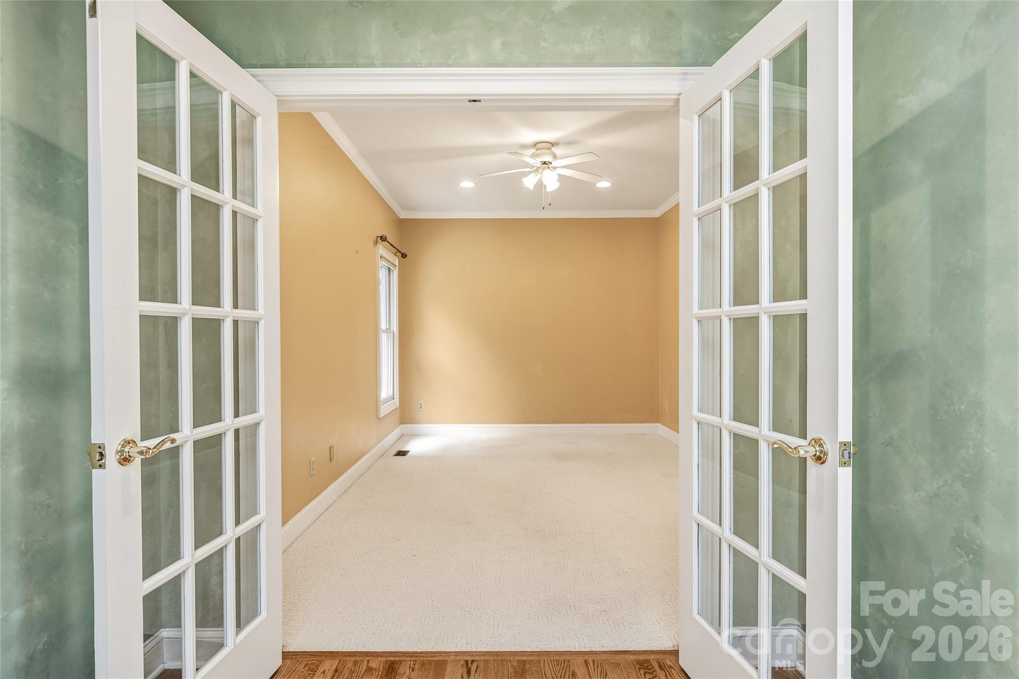 200 Teaberry Lane Property Photo 14