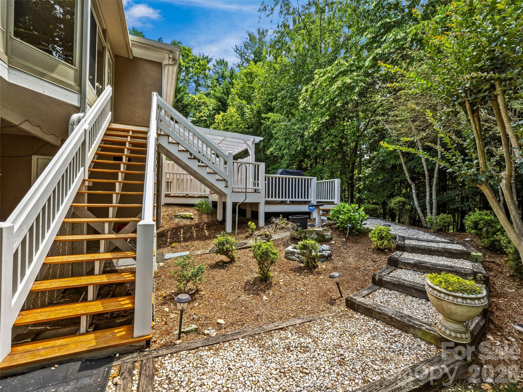 200 Teaberry Lane Property Photo 23