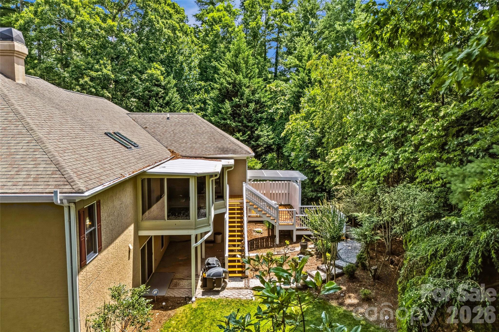 200 Teaberry Lane Property Photo 24