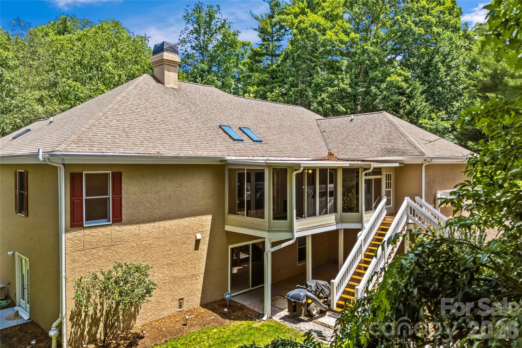 200 Teaberry Lane Property Photo 25