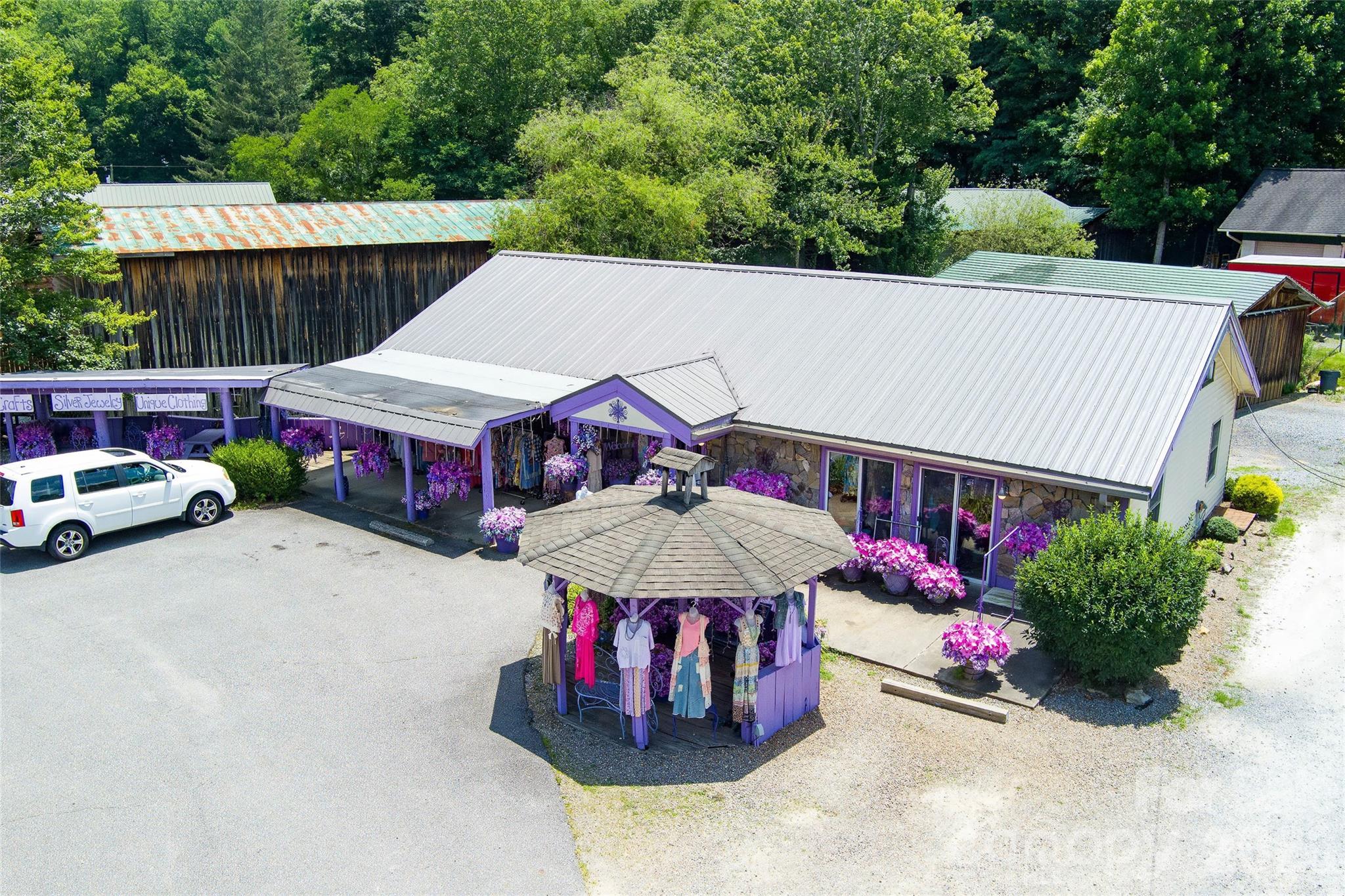 521 Soco Road Property Photo 3