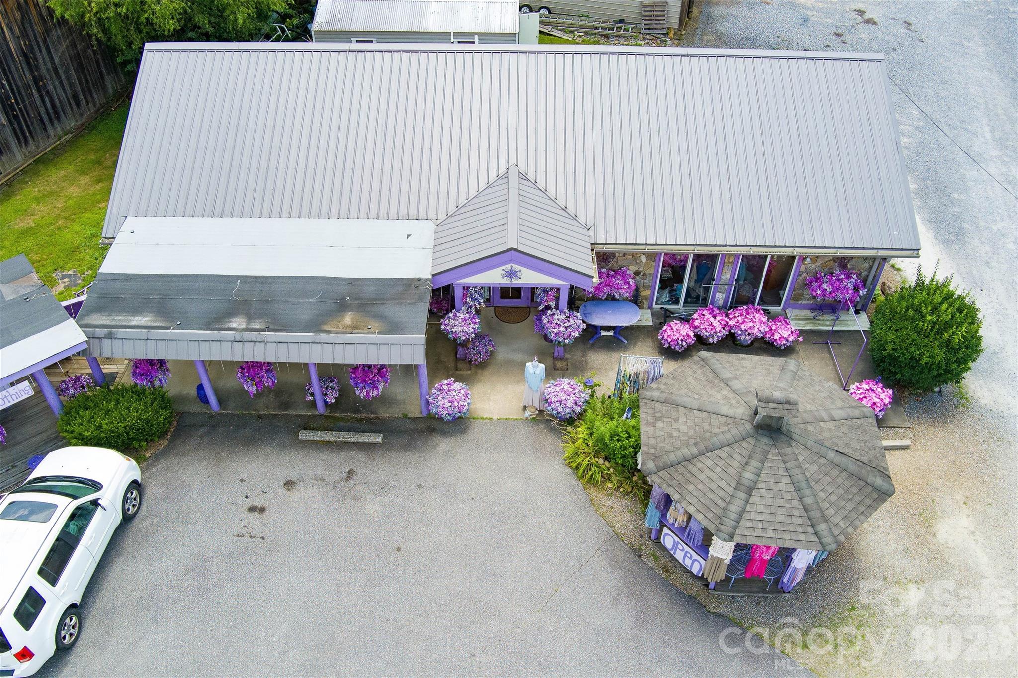 521 Soco Road Property Photo 4