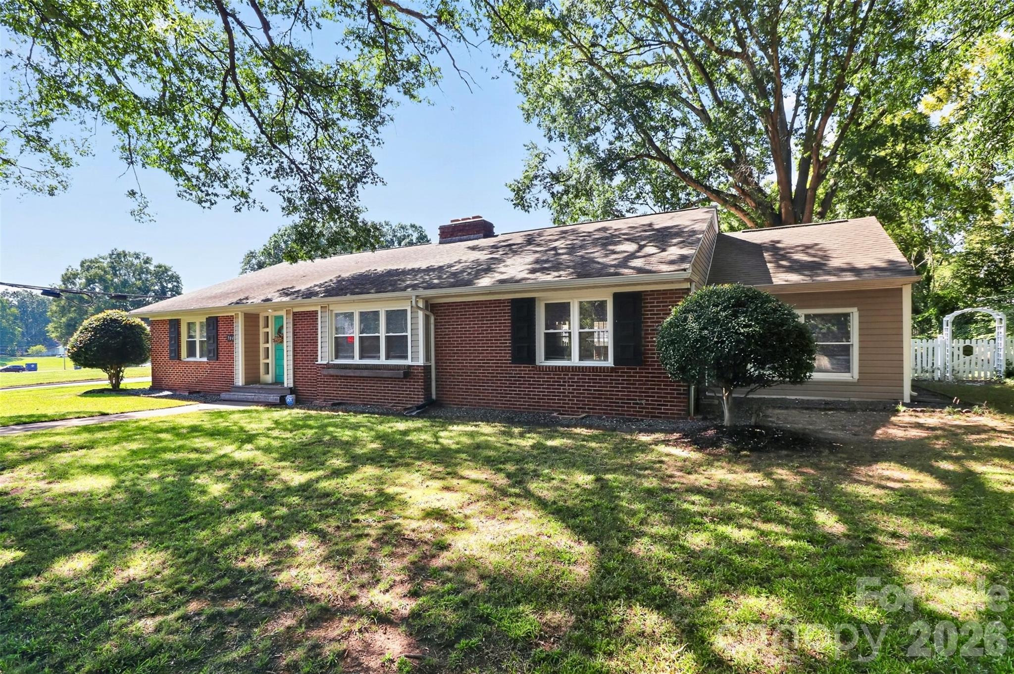 704 Lancaster Avenue Property Photo 4