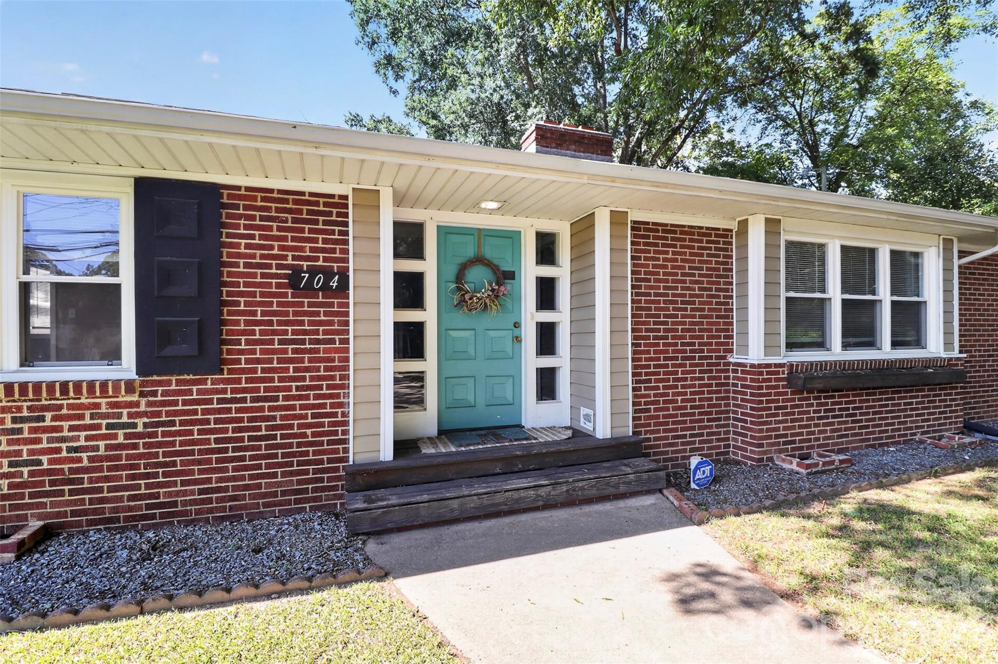 704 Lancaster Avenue Property Photo 6