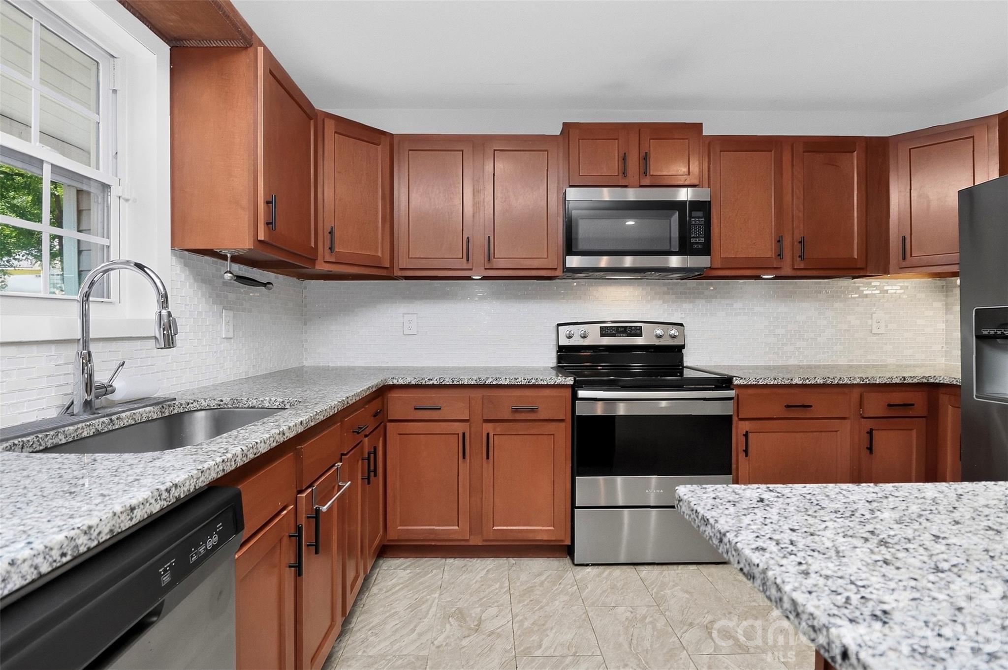704 Lancaster Avenue Property Photo 16