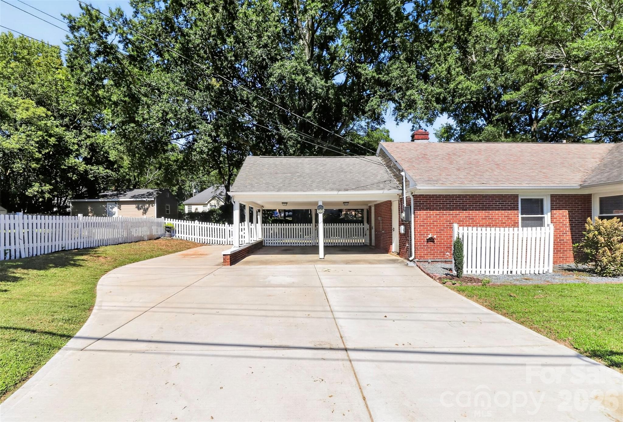 704 Lancaster Avenue Property Photo 47