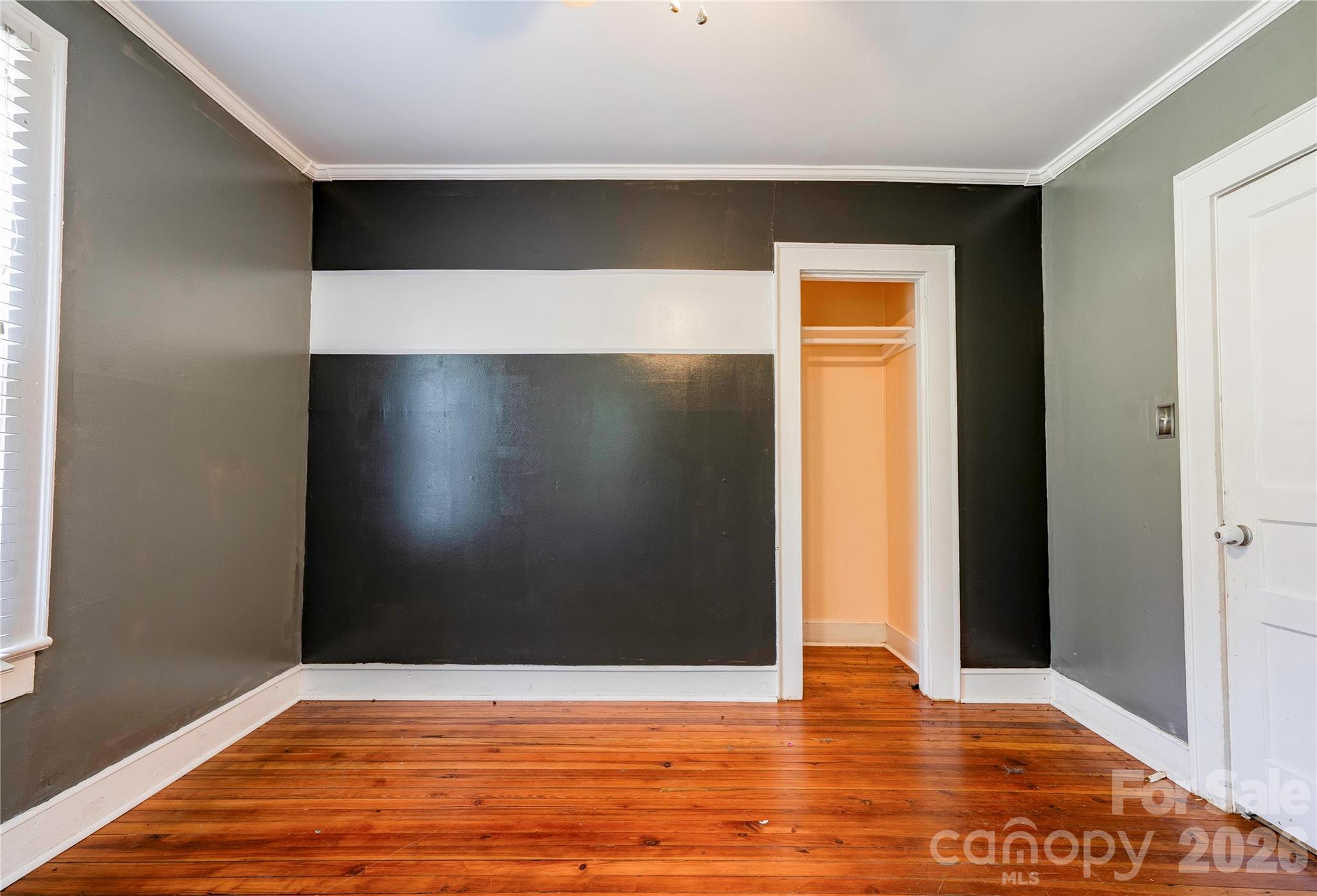 811 Kings Road Property Photo 15