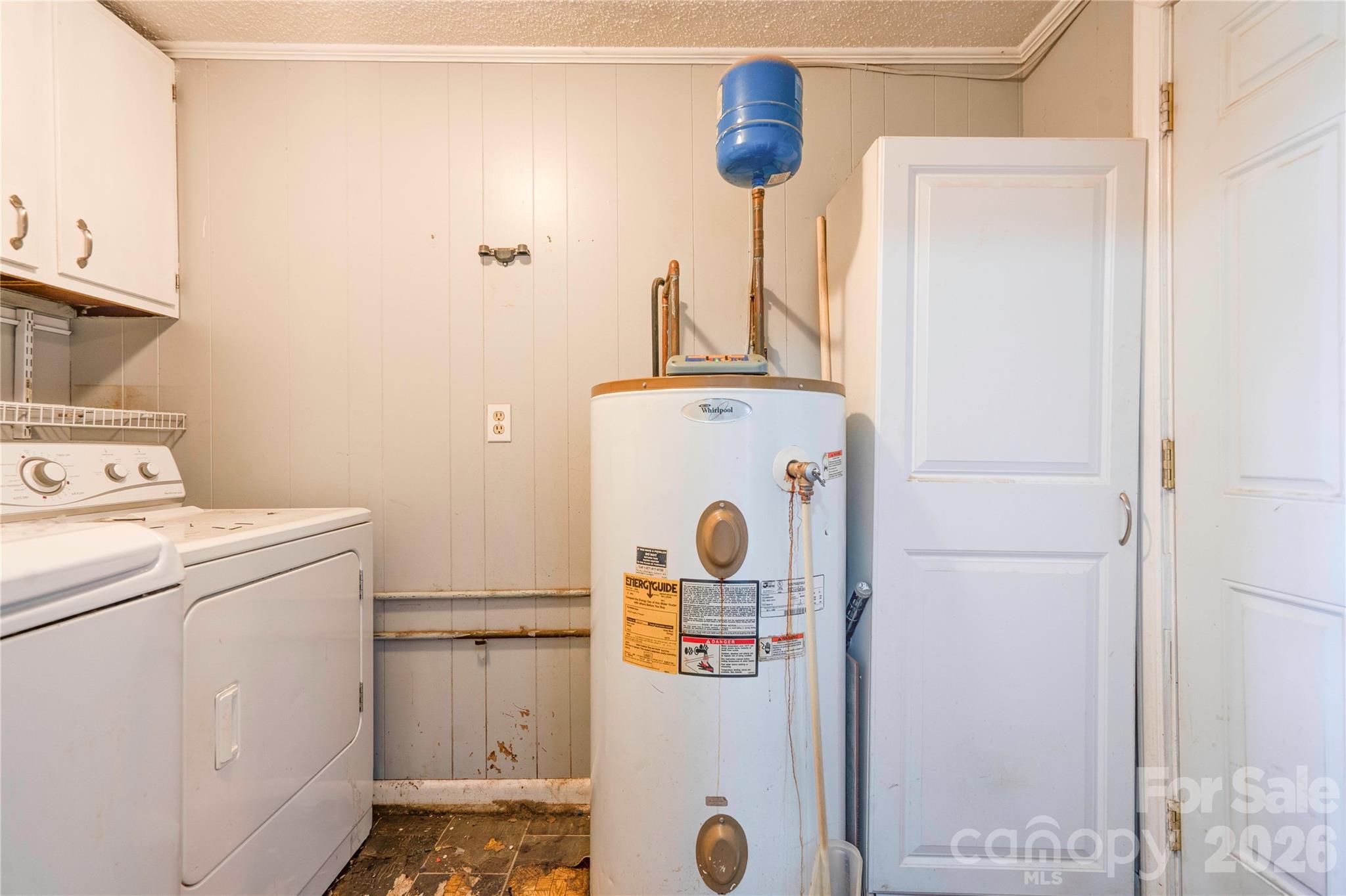 811 Kings Road Property Photo 18