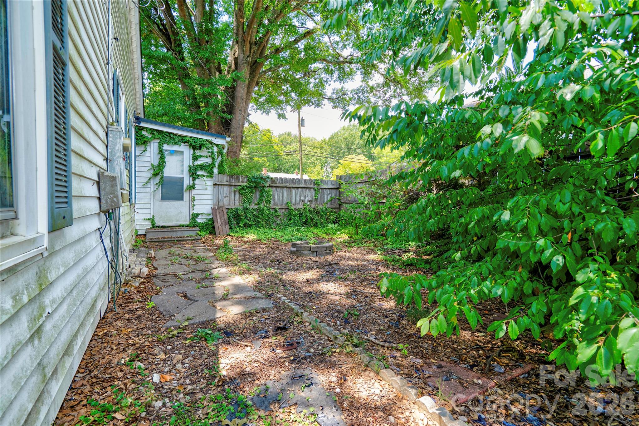811 Kings Road Property Photo 29
