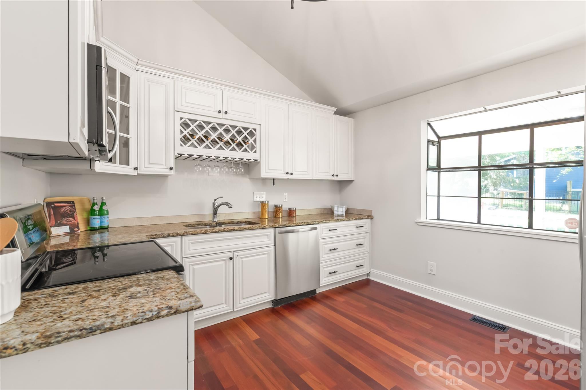 10129 Eagle Court Property Photo 13