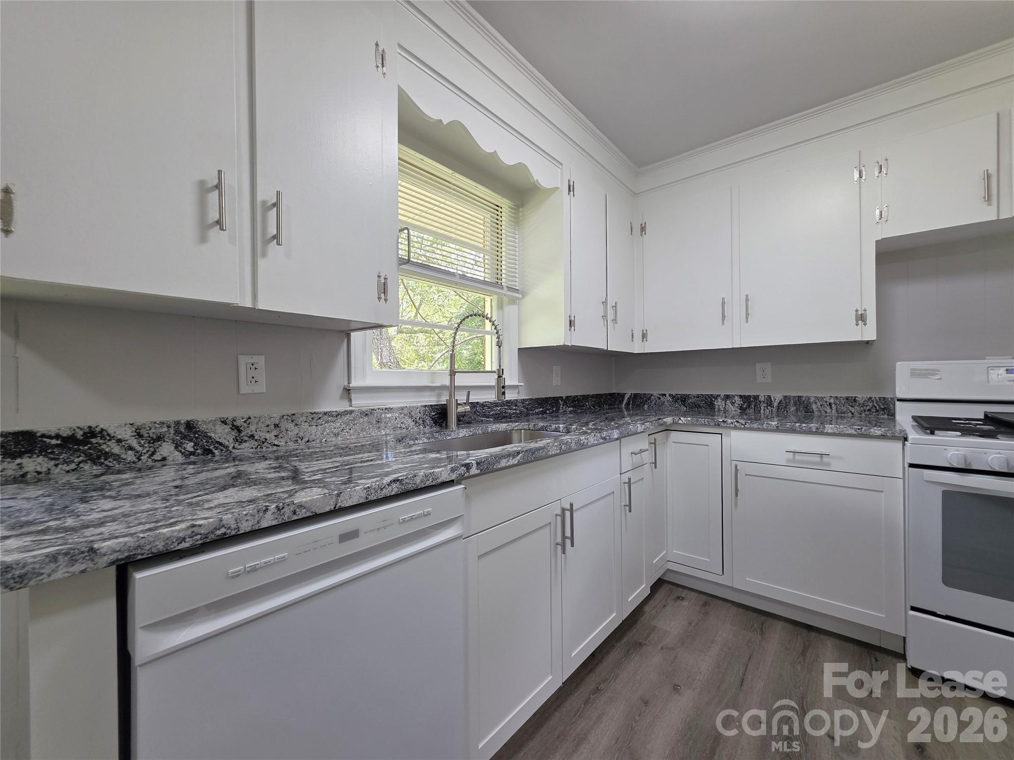 502 Cardinal Court Property Photo 9