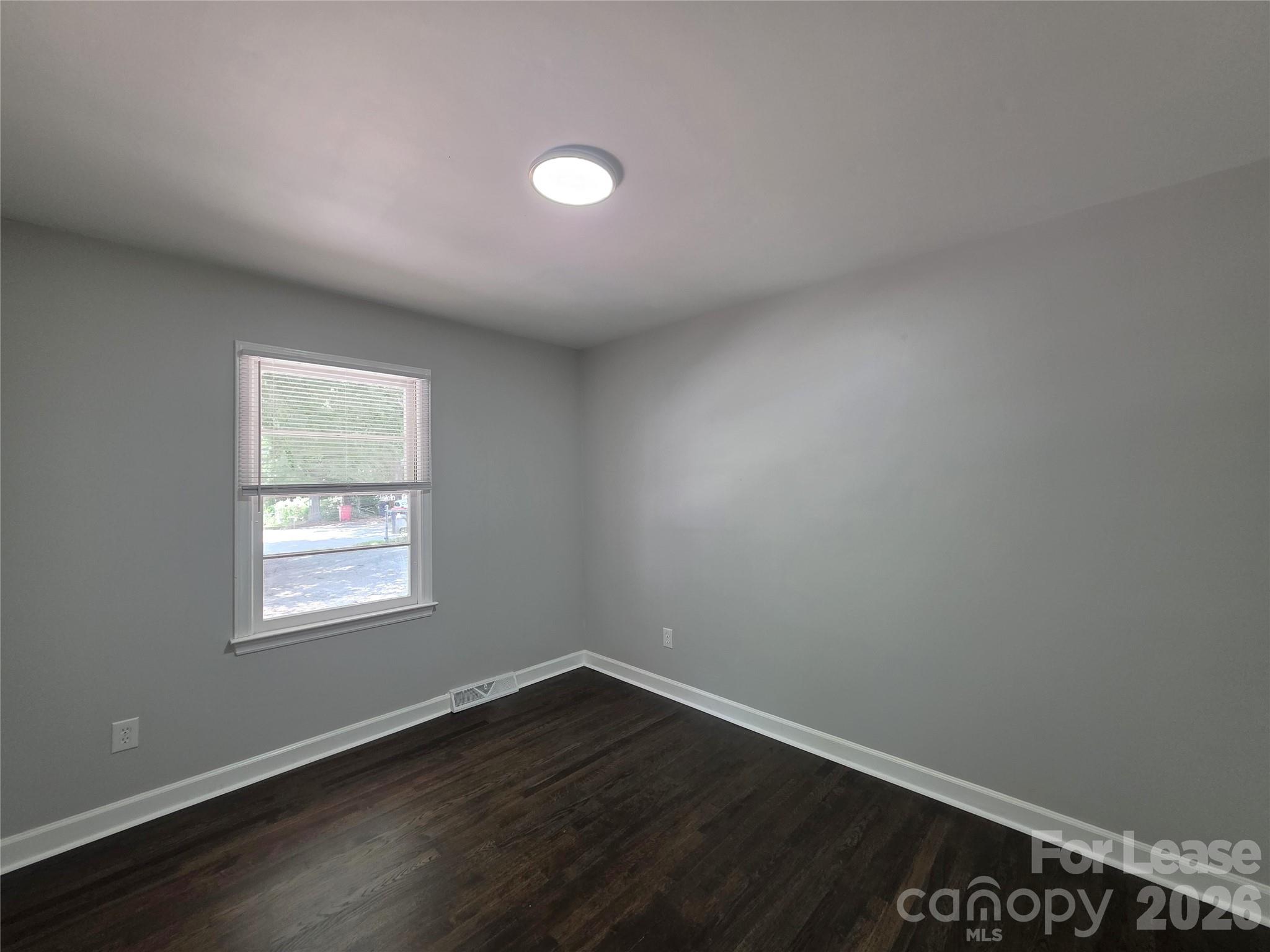 502 Cardinal Court Property Photo 10