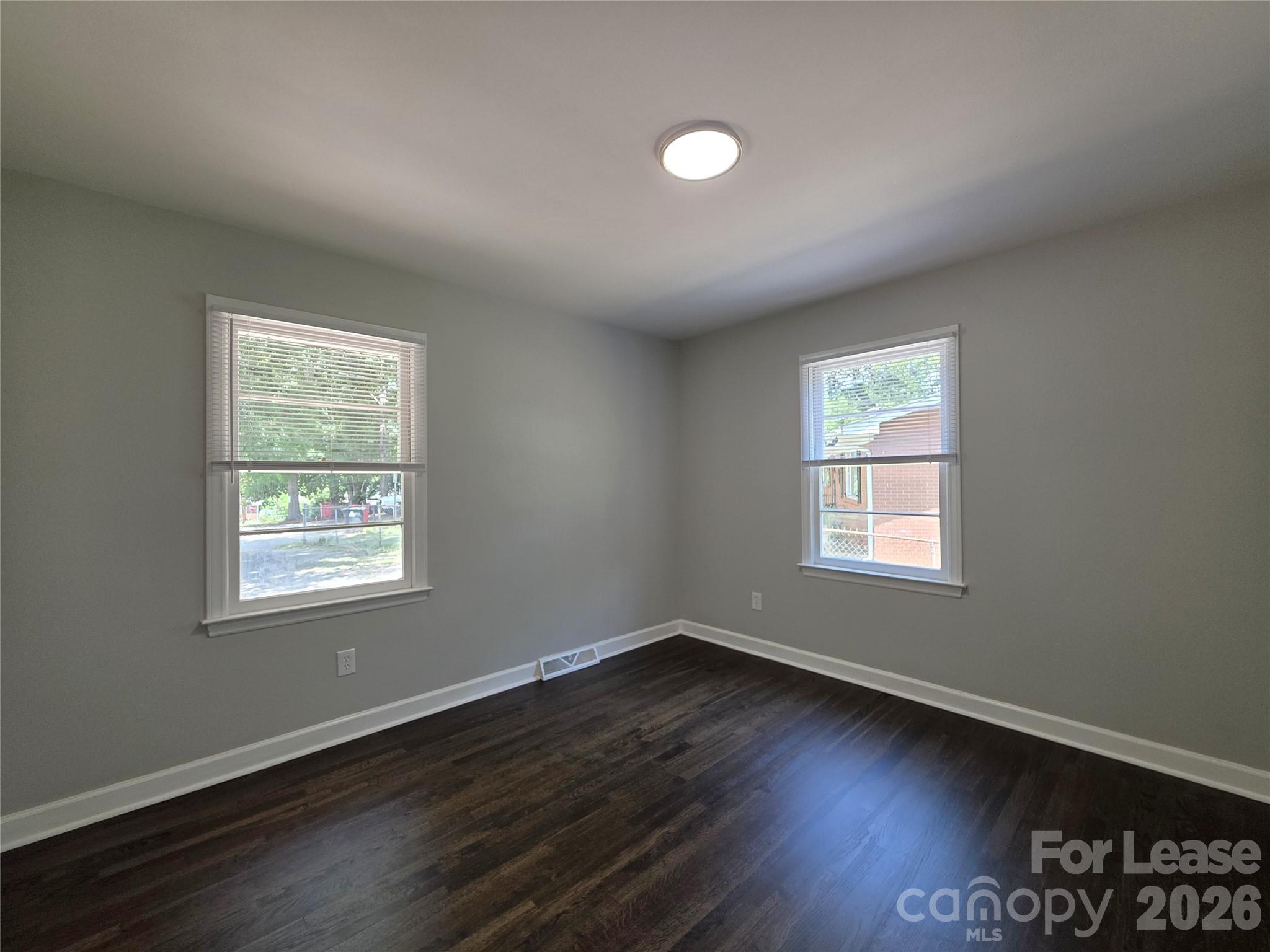 502 Cardinal Court Property Photo 16
