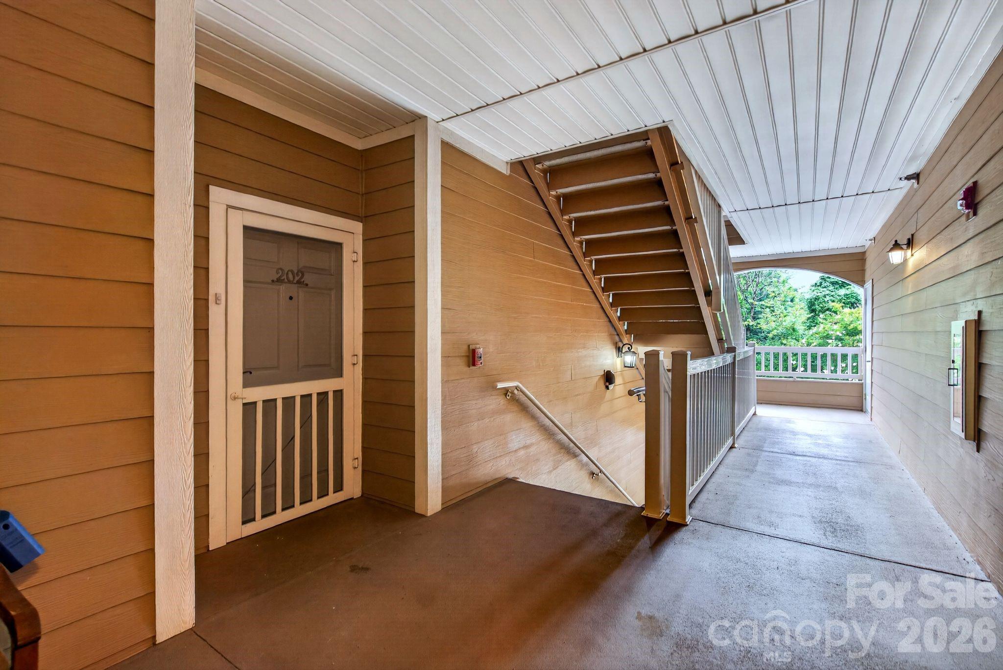 40 Hyannis Drive 202 Property Photo 43