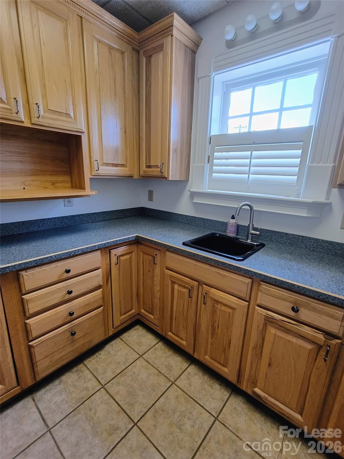 758 Oakland Road Property Photo 15