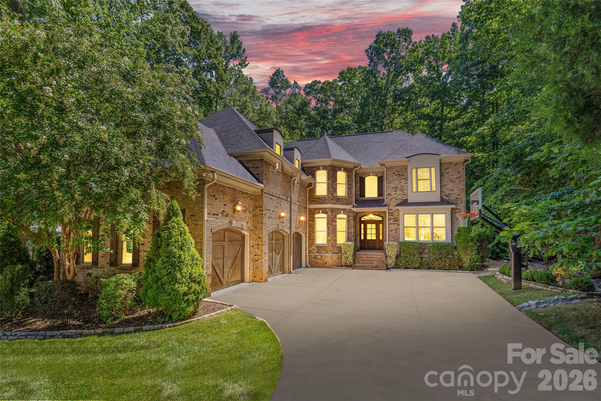 3030 Ashford Glen Drive Property Photo 1