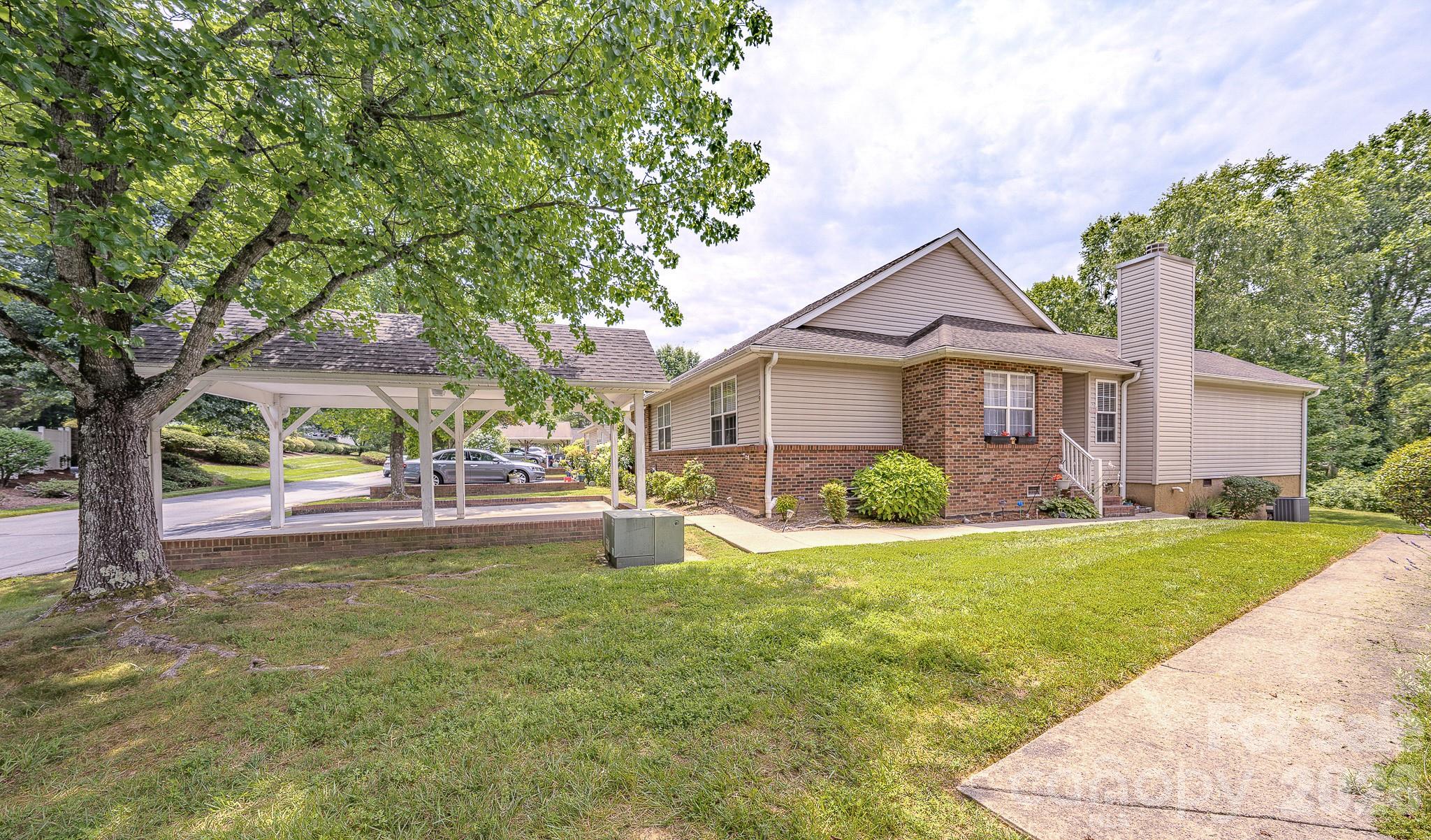 39 N Creekside Court