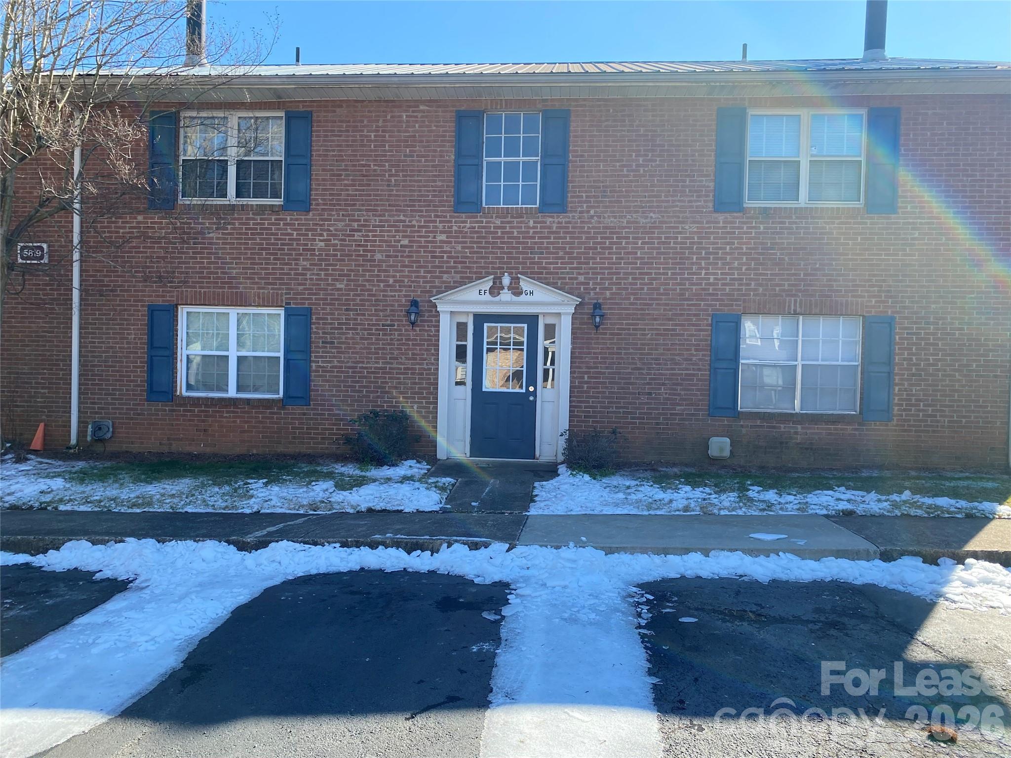 5819 Hunting Ridge Lane H Property Photo 1