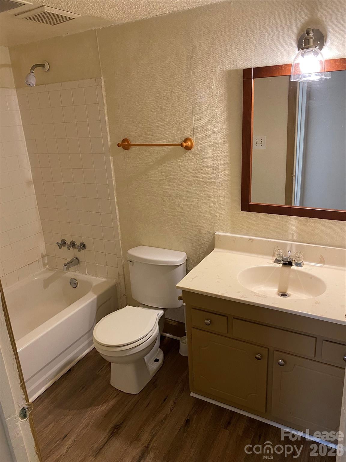 5819 Hunting Ridge Lane H Property Photo 6
