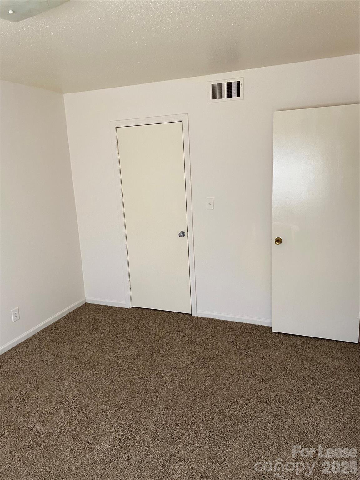 5819 Hunting Ridge Lane H Property Photo 8